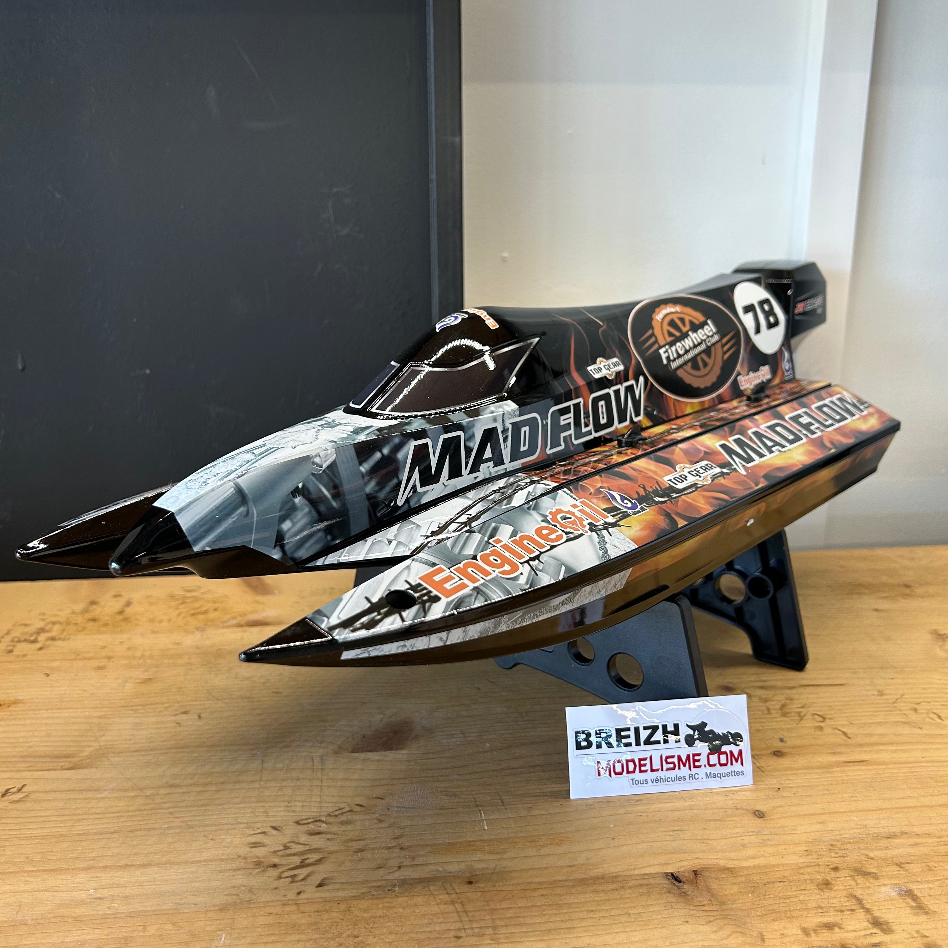 Bateau RC Joysway Mad Flow V3 F1 BL Brushless ARTR 55km/h - 8653V3ARTR