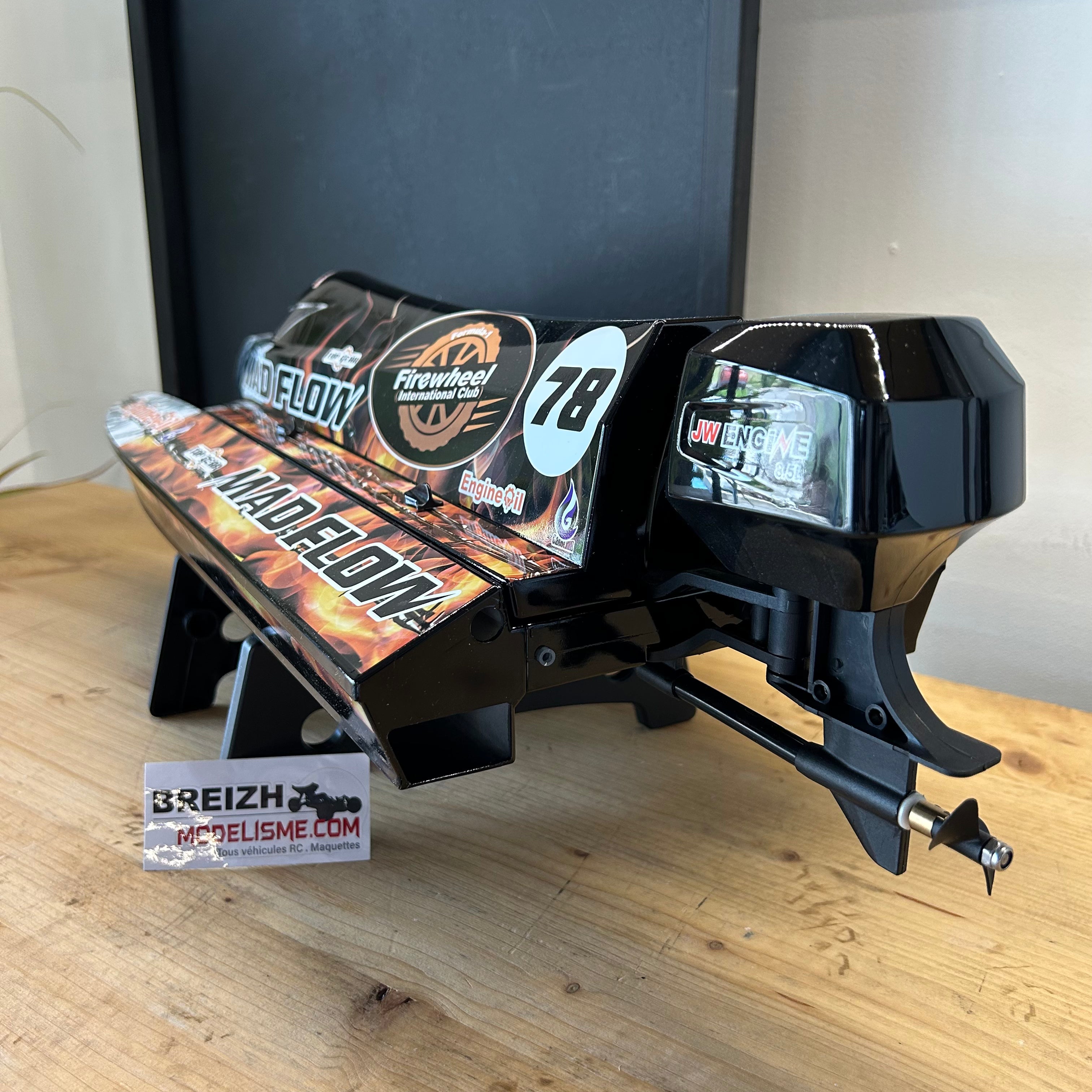 Bateau RC Joysway Mad Flow V3 F1 BL Brushless ARTR 55km/h - 8653V3ARTR