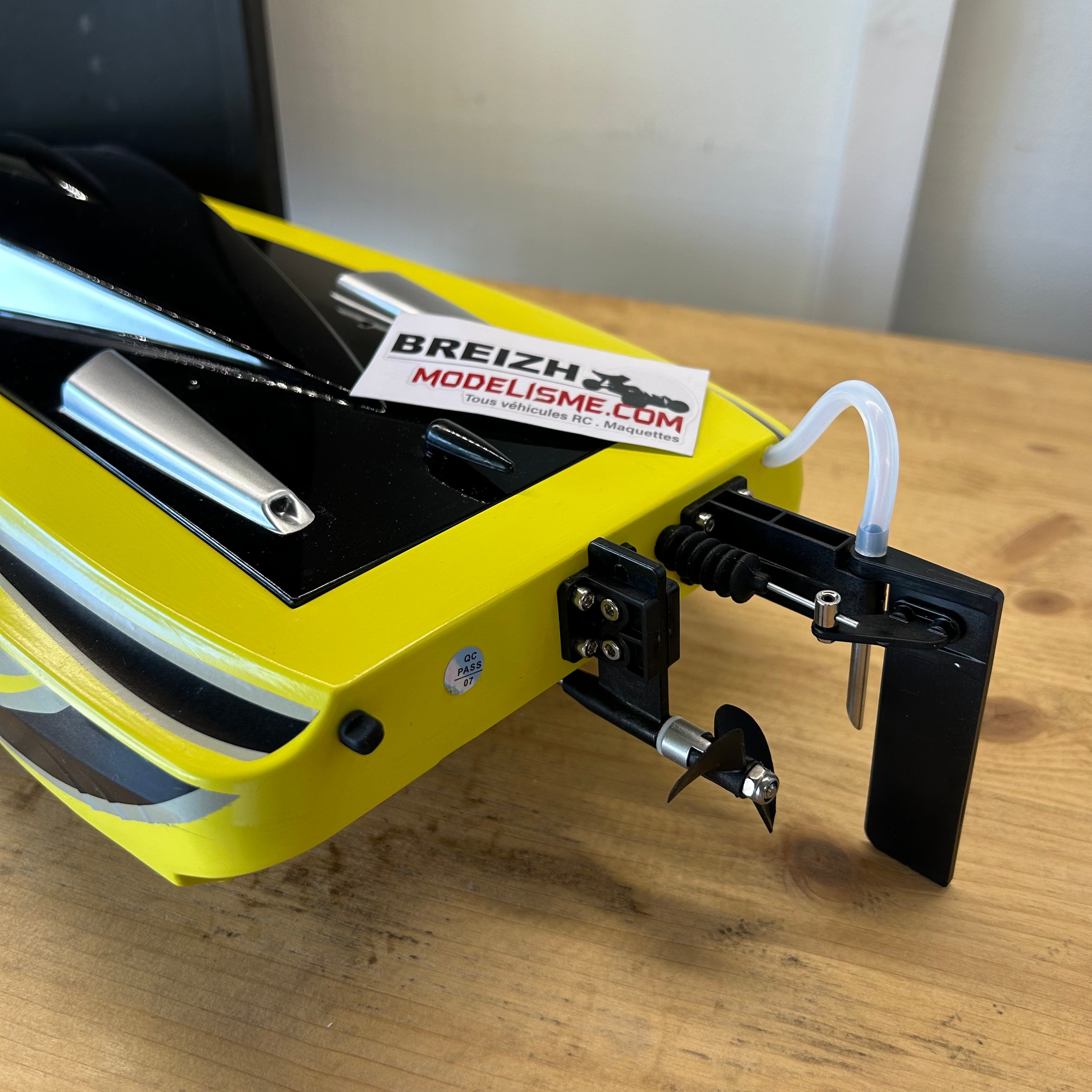 Bateaux Volantex Race Atomic 70cm brushless RTR jaune
