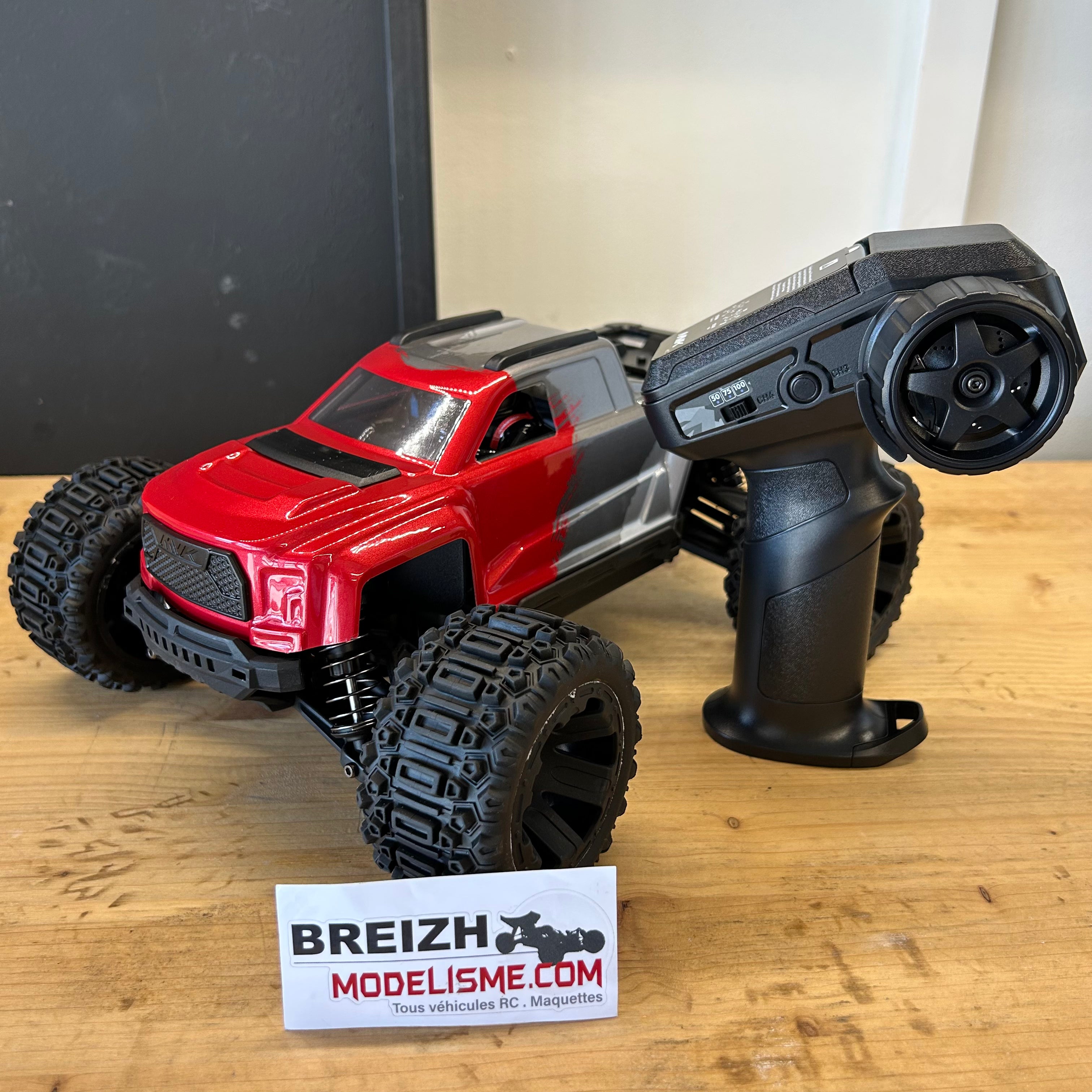 Maverick QBIT Monster truck 1/16 version charbon 151003