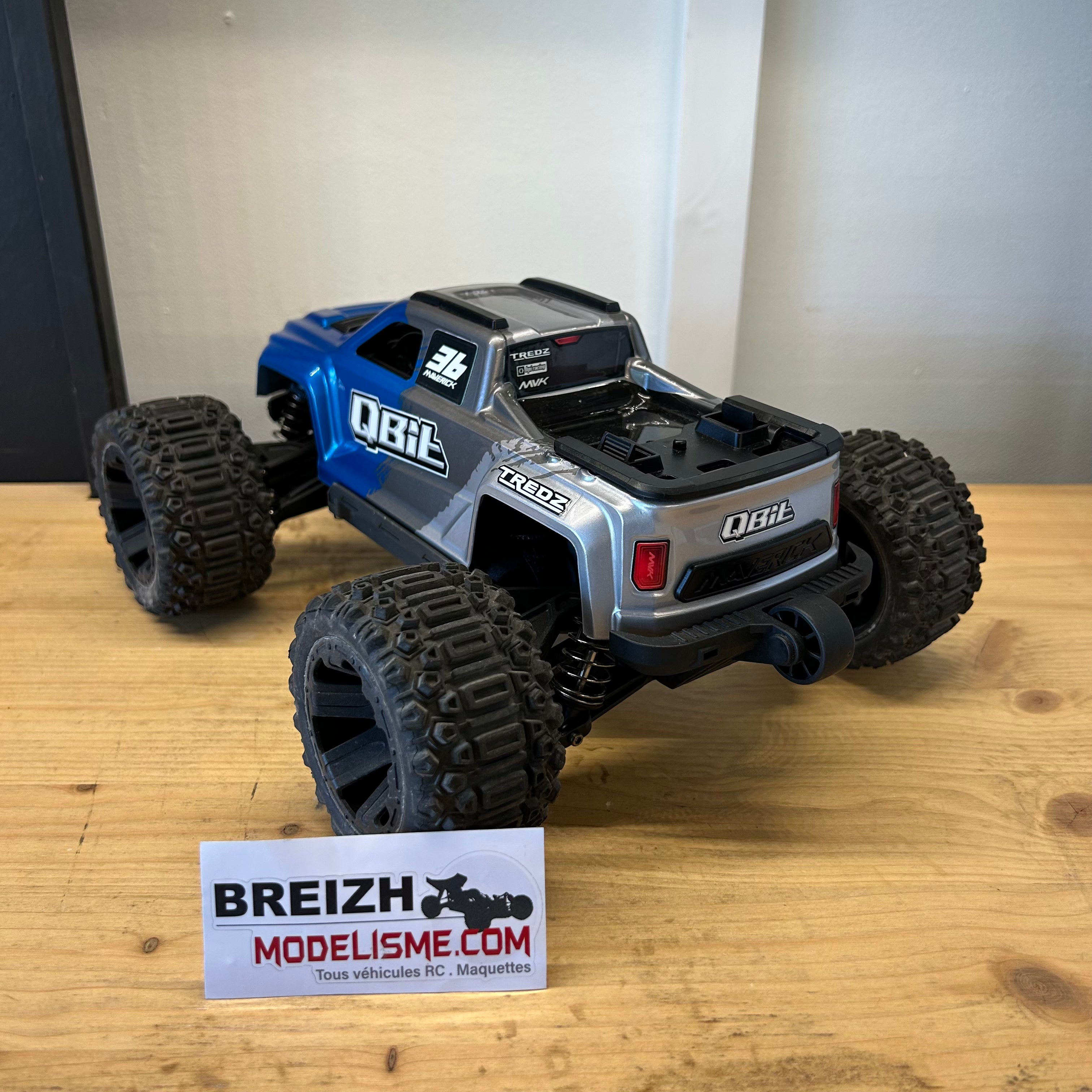 Maverick 151001 QBIT Monster truck 1/16 version brushless 60km/h