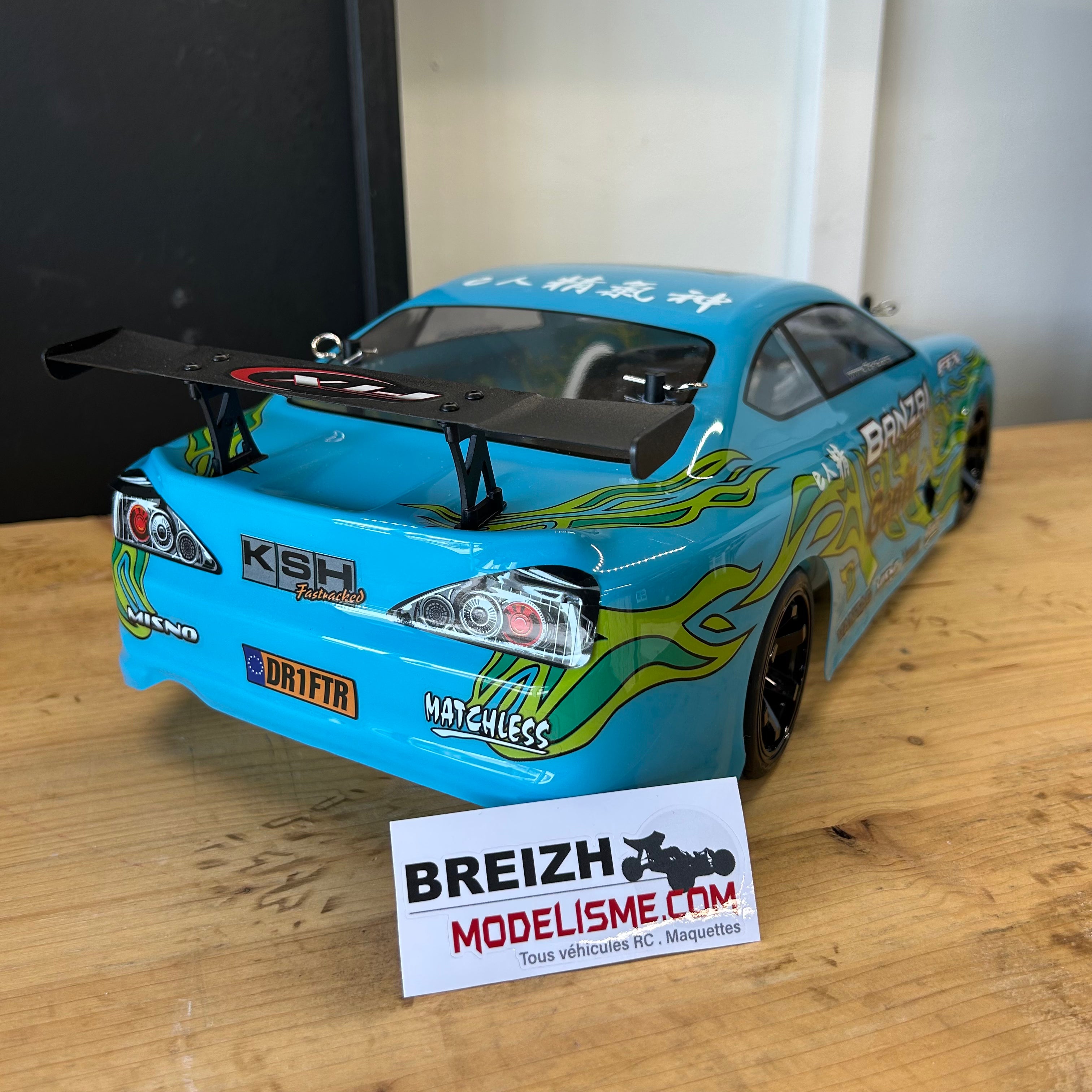 FTX Banzai Nitro drift piste Voiture RC thermique 1/10 4WD 5534B