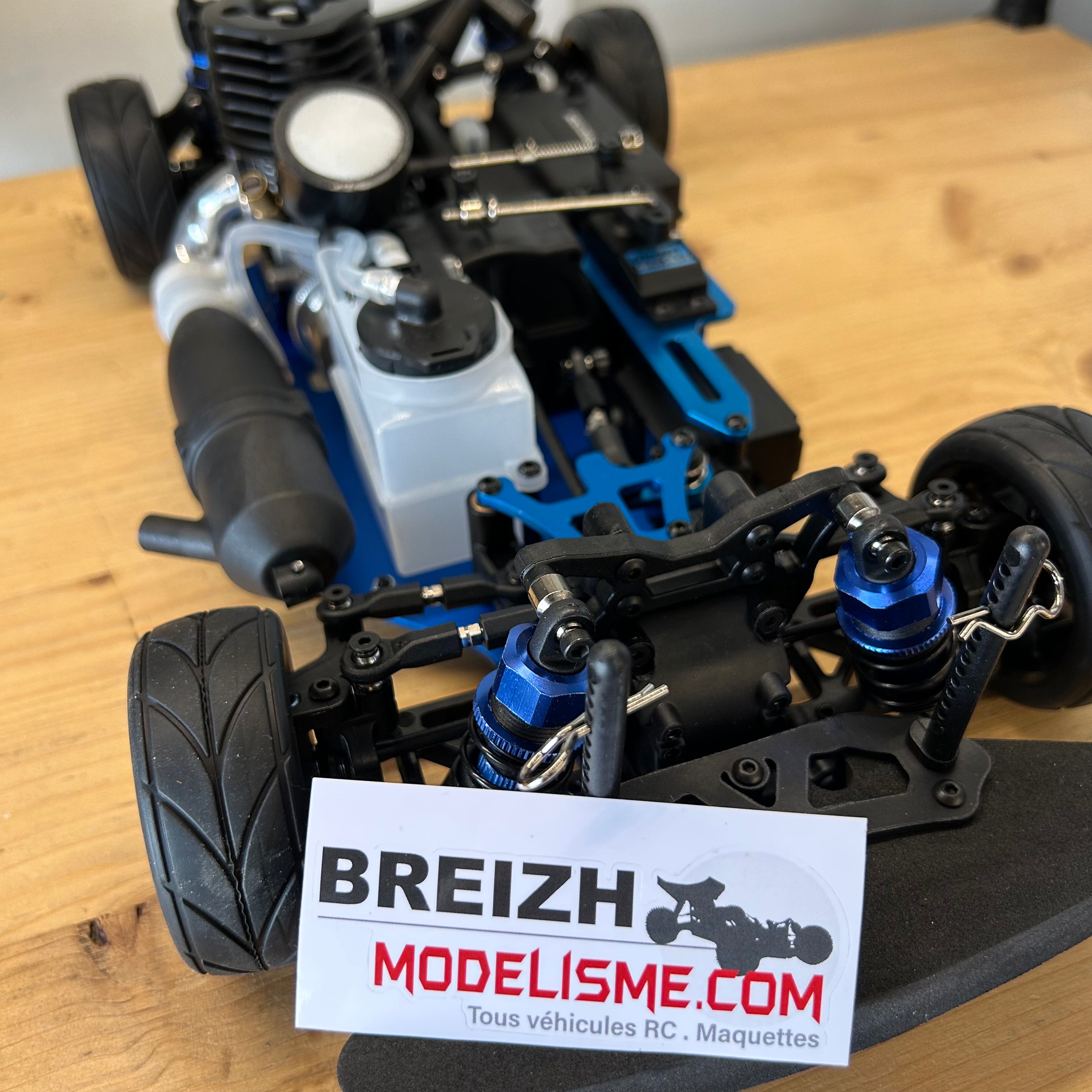 FTX Banzai Nitro drift piste Voiture RC thermique 1/10 4WD 5534B