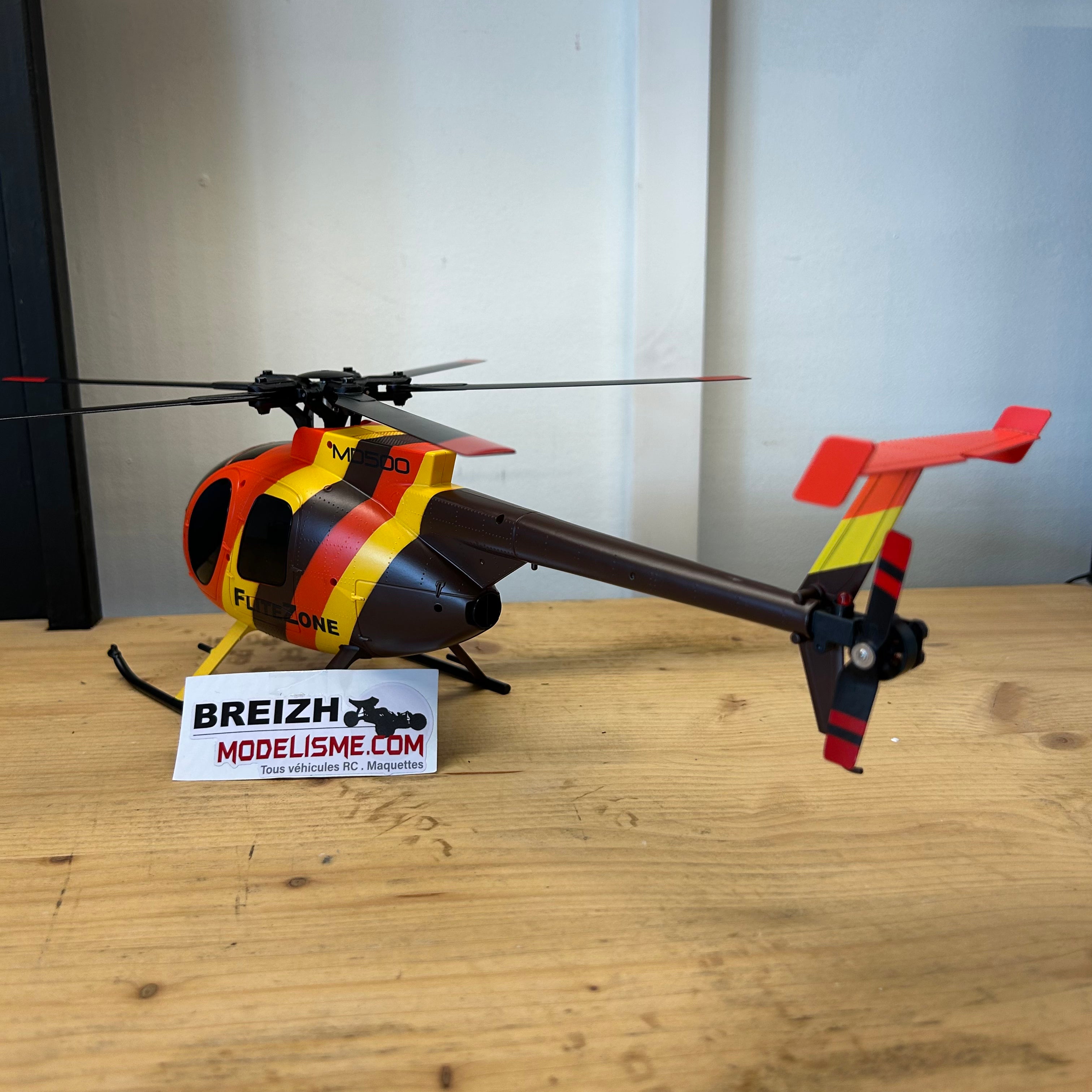 Hélicoptère Hughes MD500E brushless (Hawaii) RTF - 15960