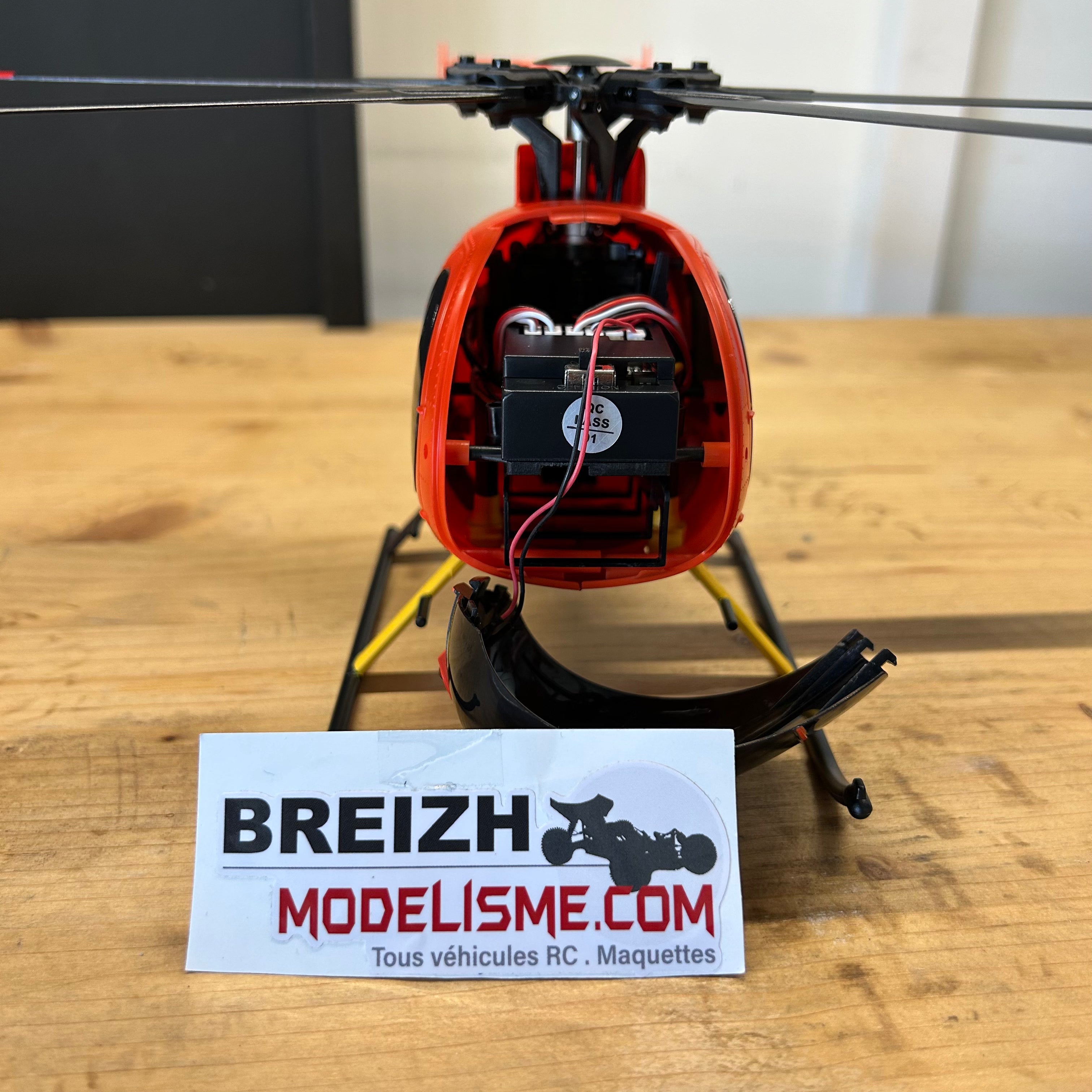 Hélicoptère Hughes MD500E brushless (Hawaii) RTF - 15960