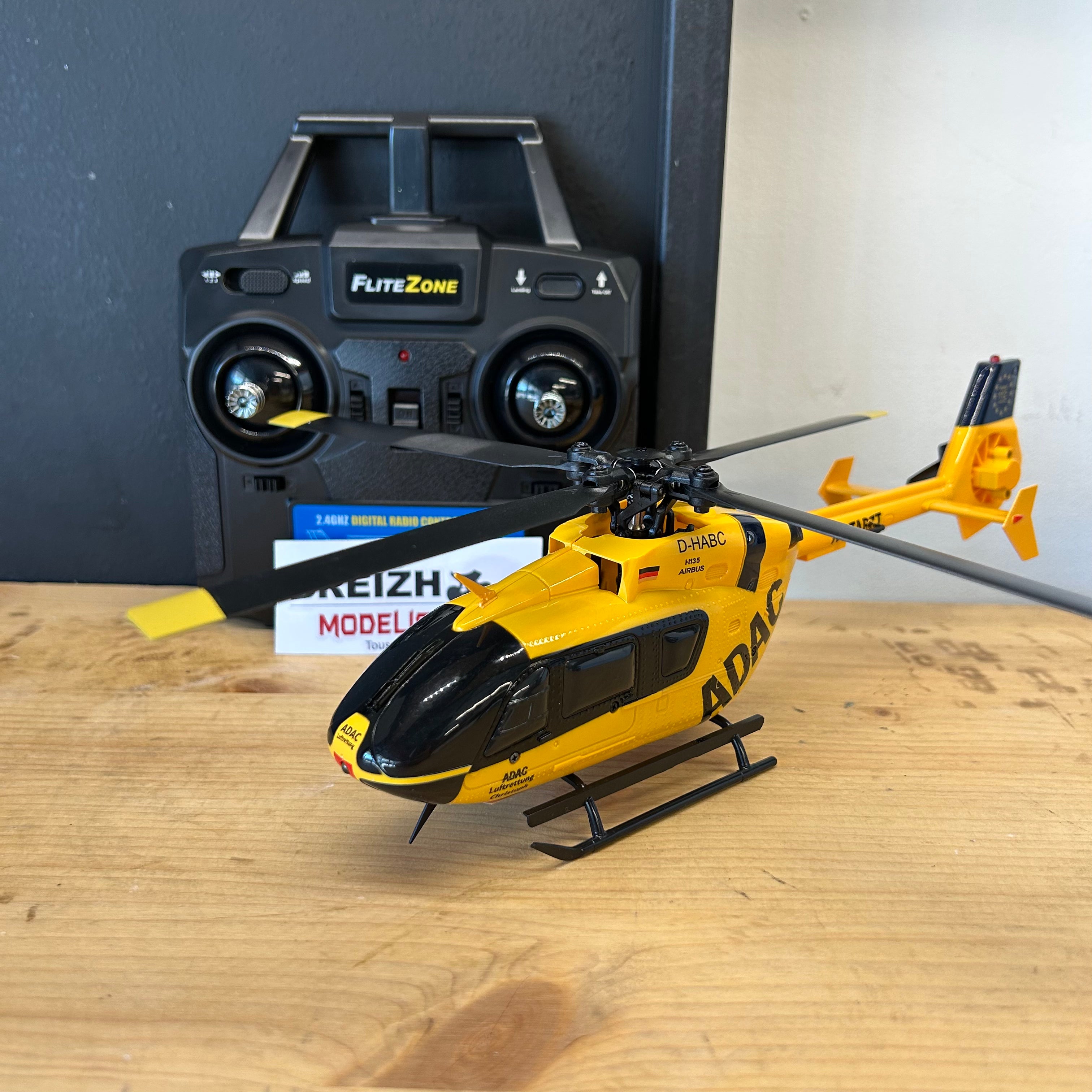 Hélicoptère radiocommandé EC135 (ADAC) RTF 15570