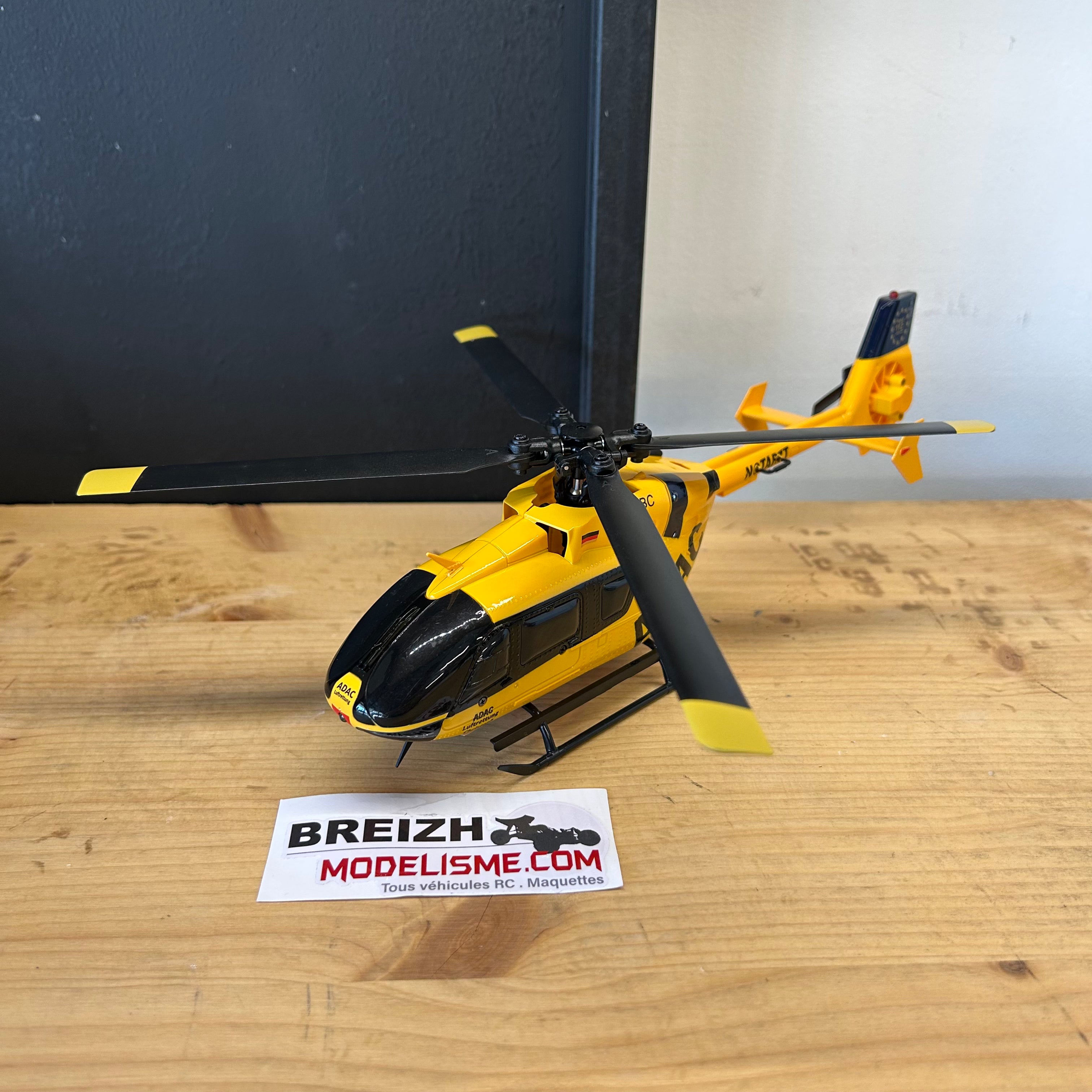 Hélicoptère radiocommandé EC135 (ADAC) RTF 15570