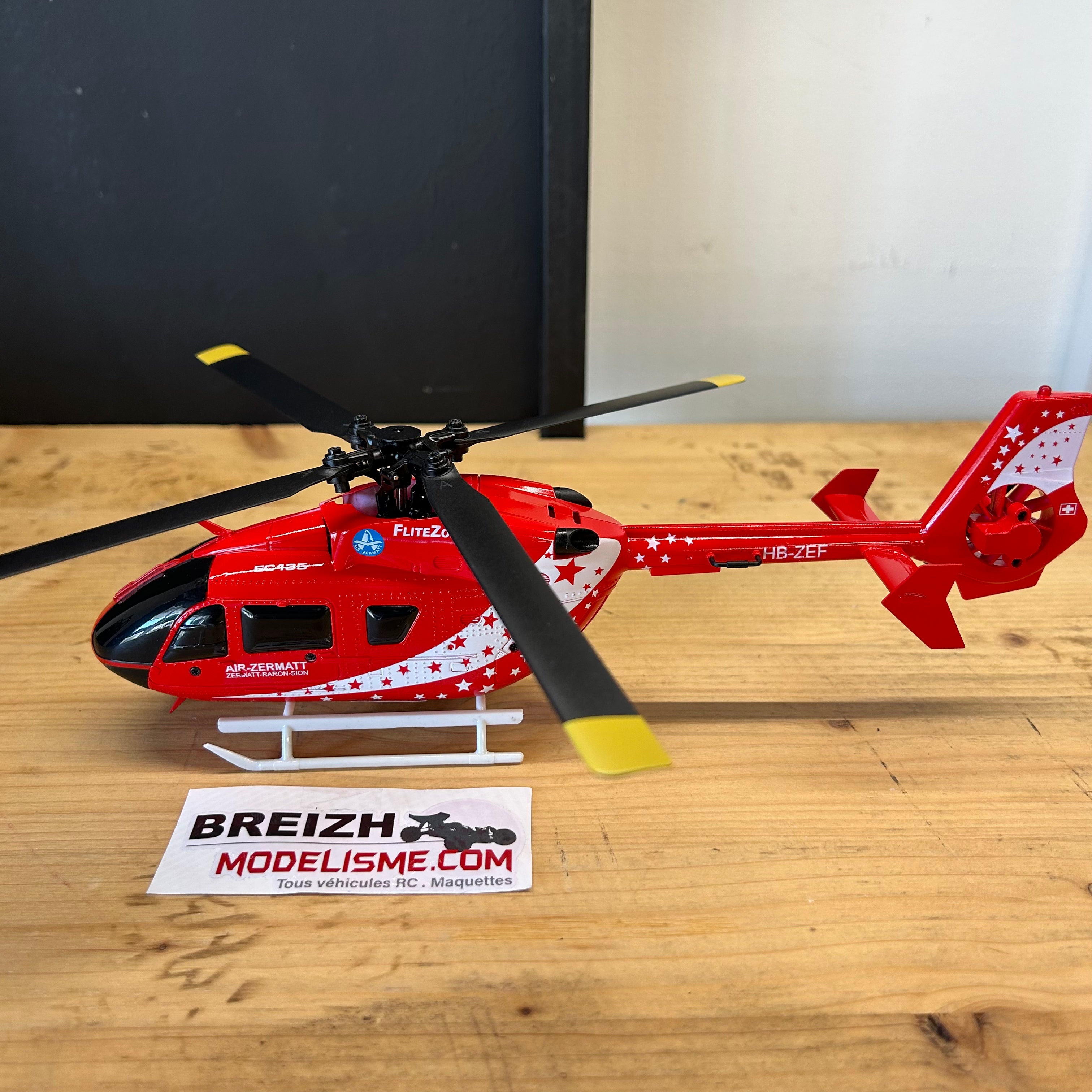 Hélicoptère radiocommandée EC135 (Air Zermatt) RTF 15640