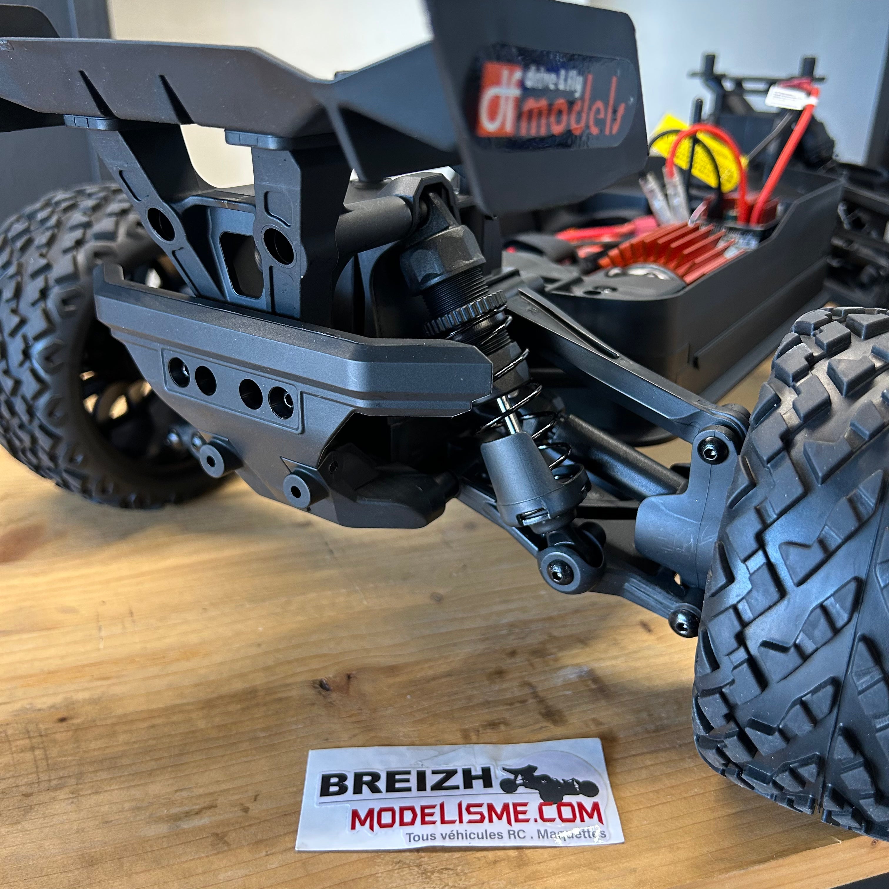 Truggy Z-10 RC 1/10 XL RTR 40km/h — Déstockage Prix Exceptionnel