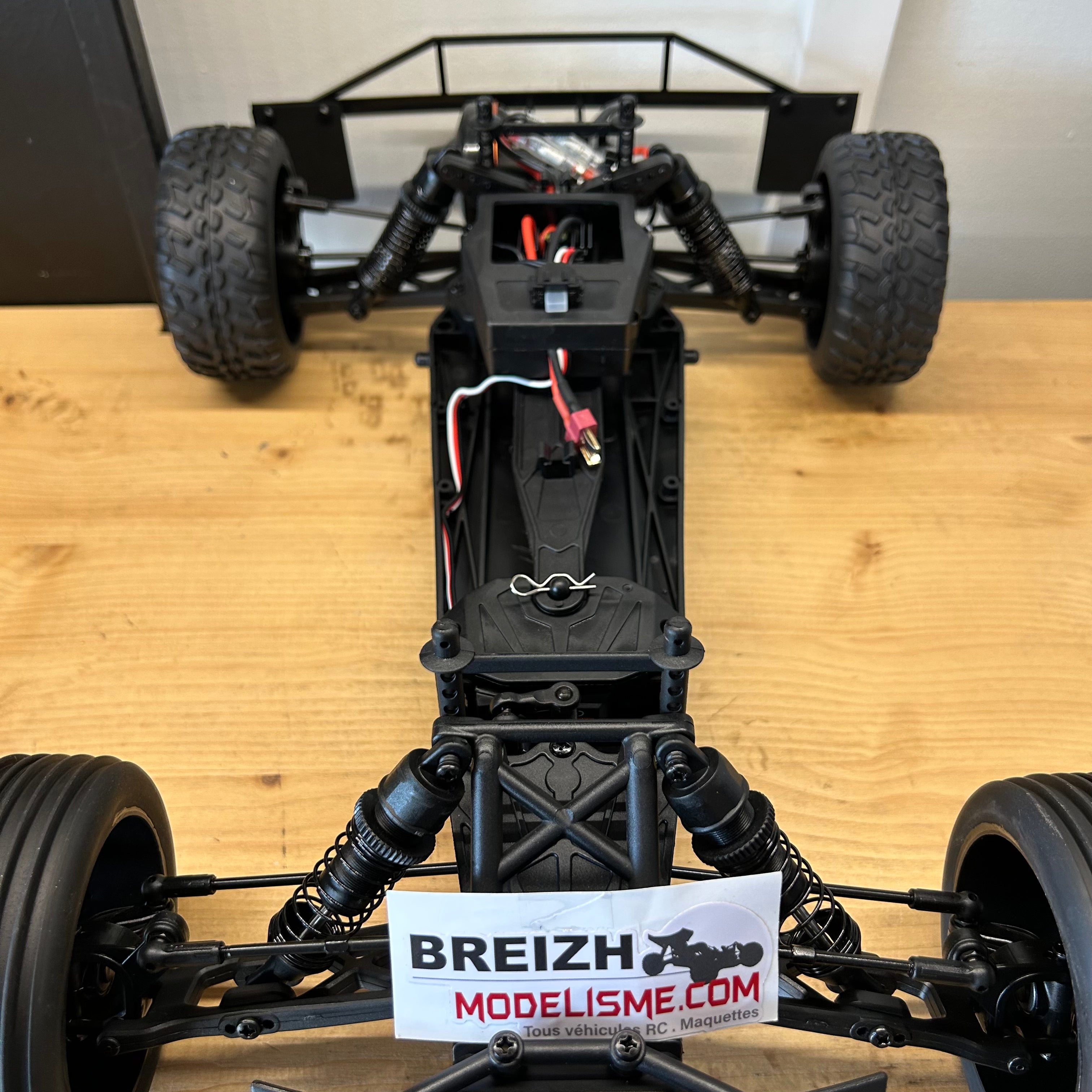 DF Models Truggy RC 1/10 Crusher V2 Race 2WD RTR 35km/h