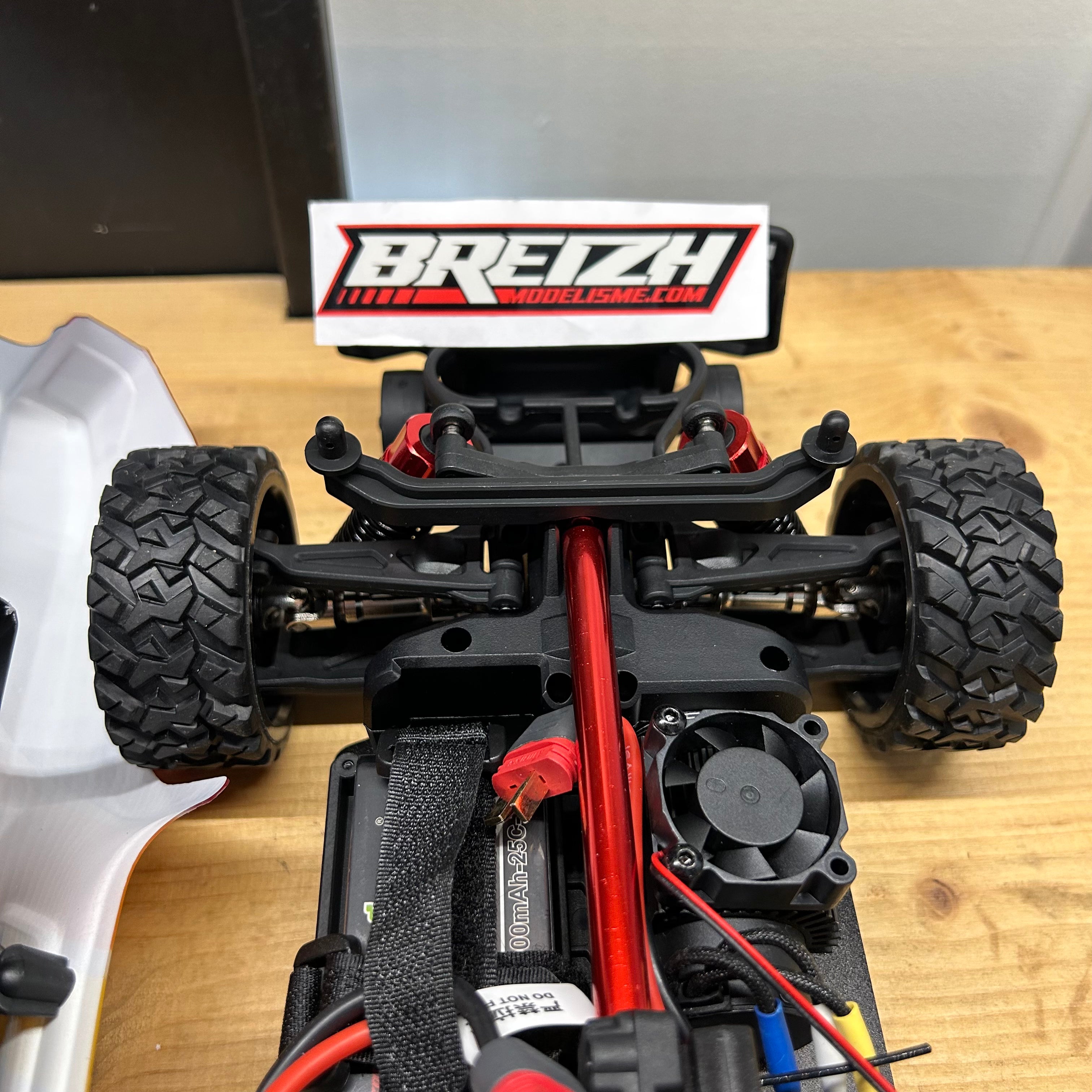 Short Course 4WD RTR MJX Hyper GO 14211 1/14