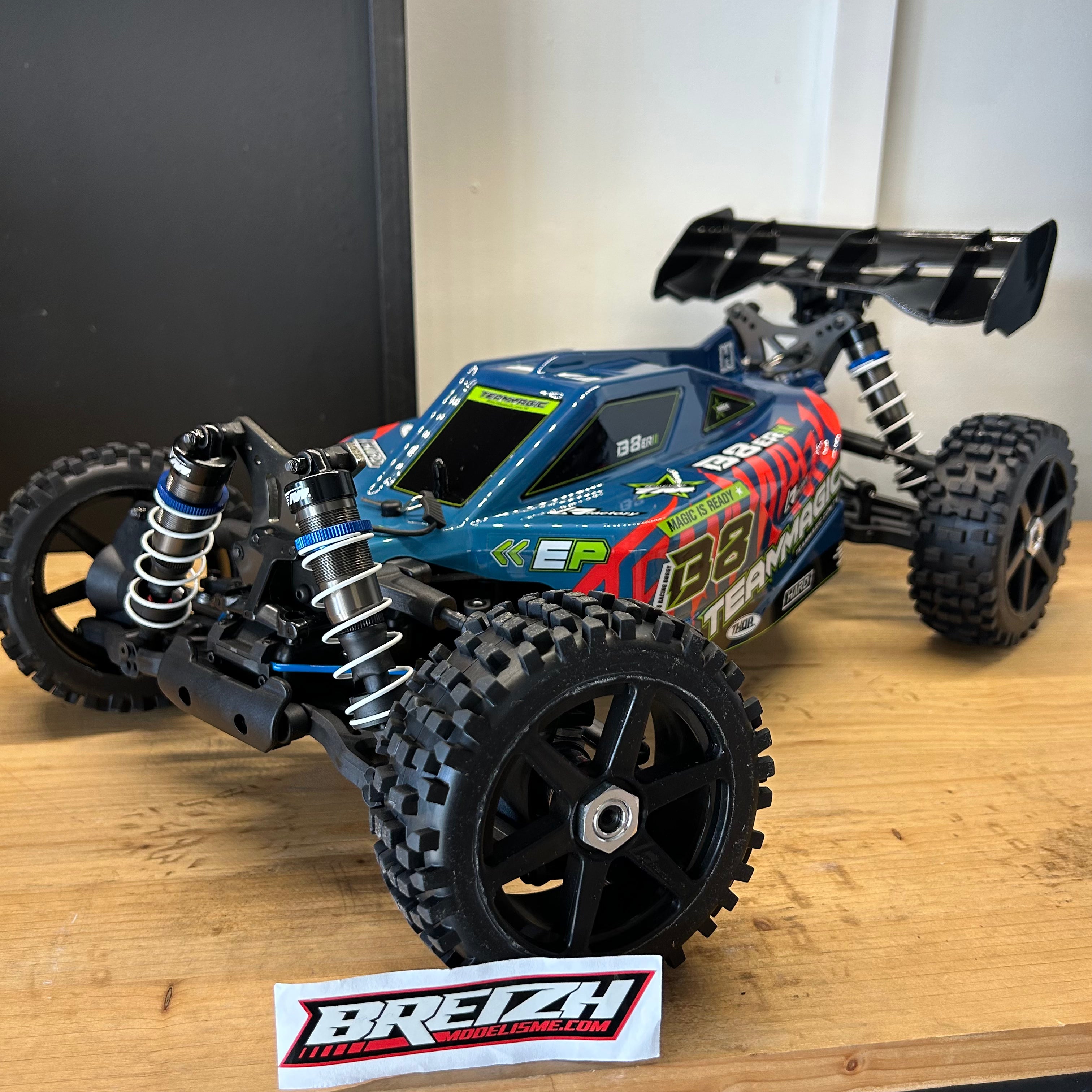 Team Magic B8ER V2 Brushless 1/8 4WD RTR Version 3/4S bleu