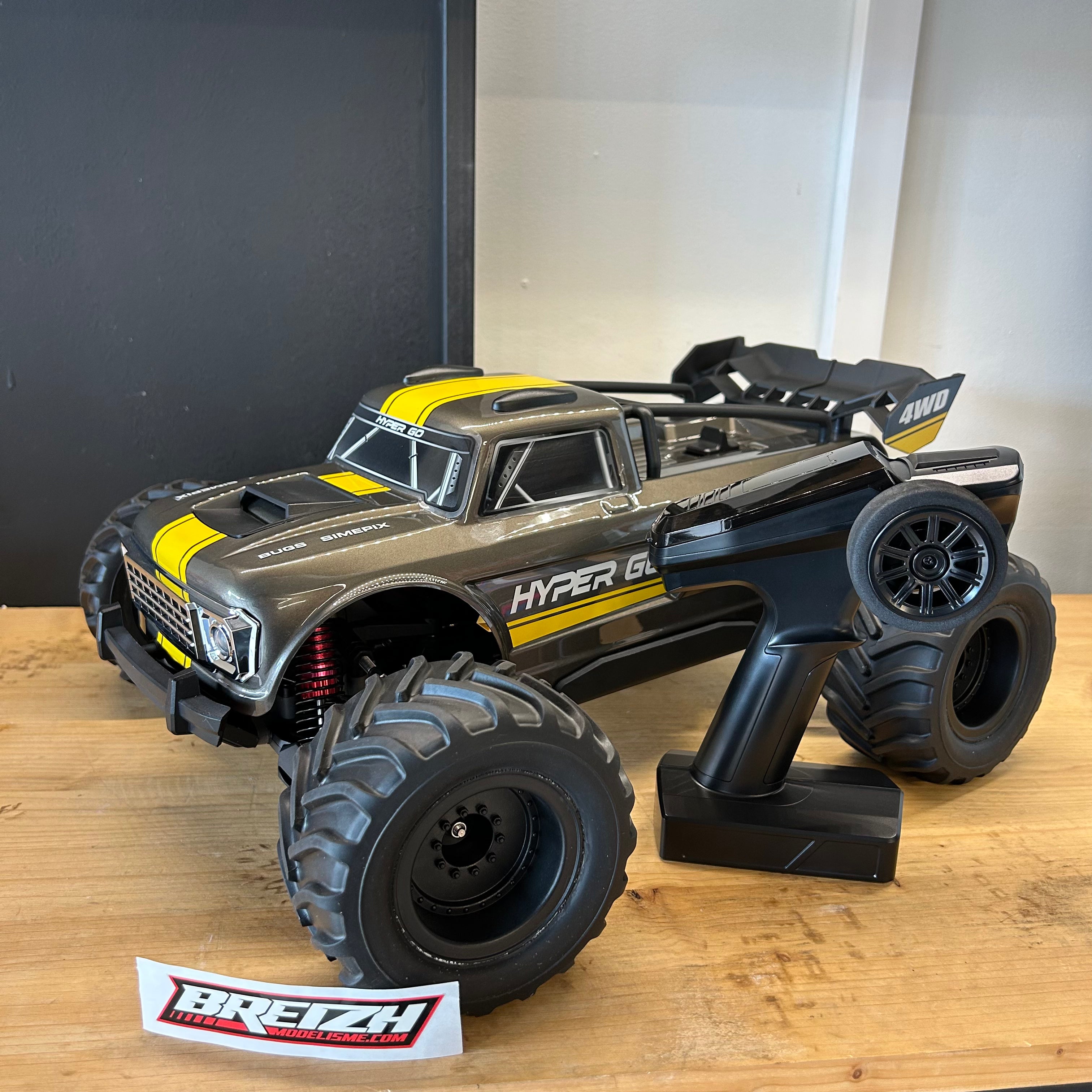Monster truck brushless 4WD RTR MJX Hyper GO 10210 jaune 1/10
