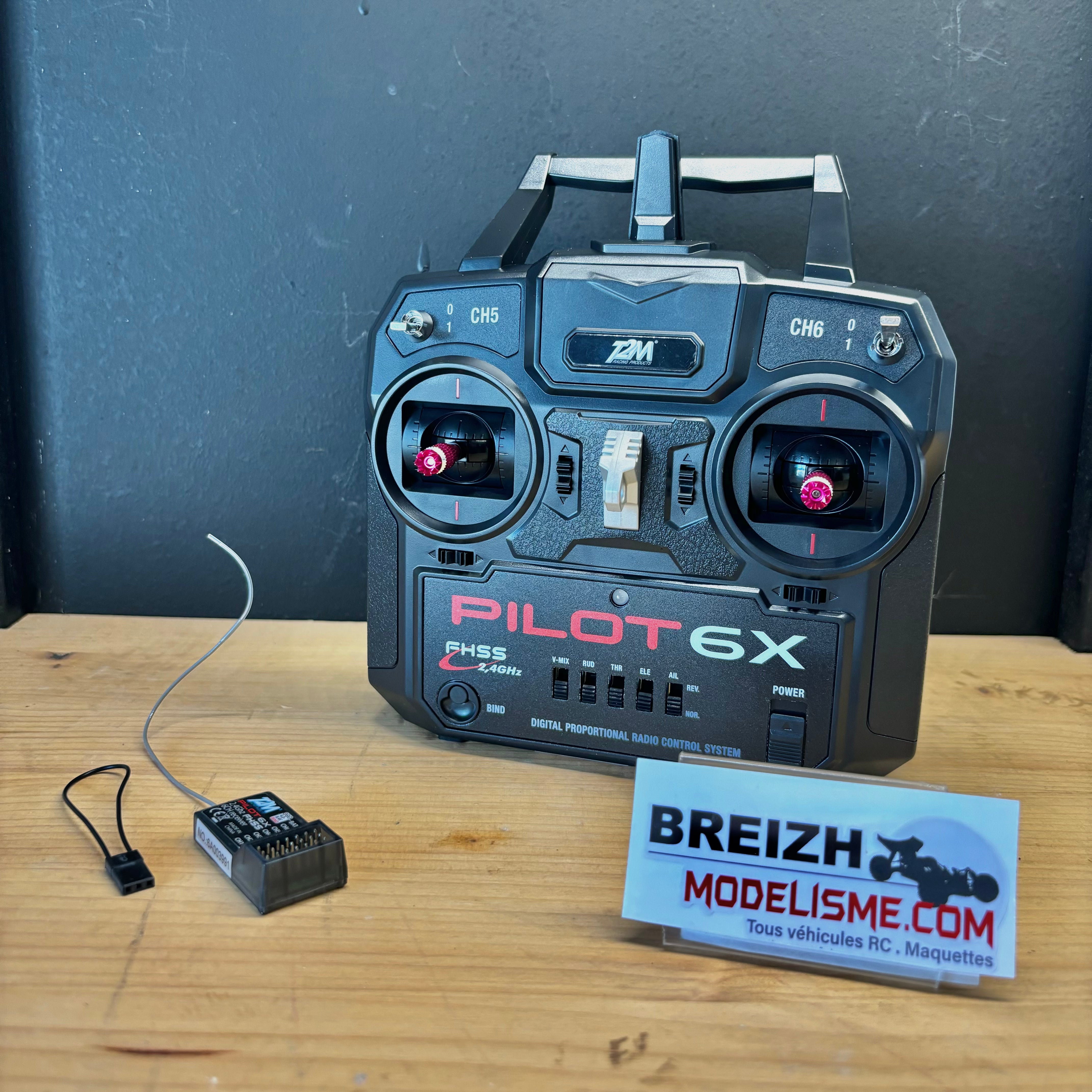T2M Radio avec récepteur 6 voies Pilot 6X 2.4GHz mode 2