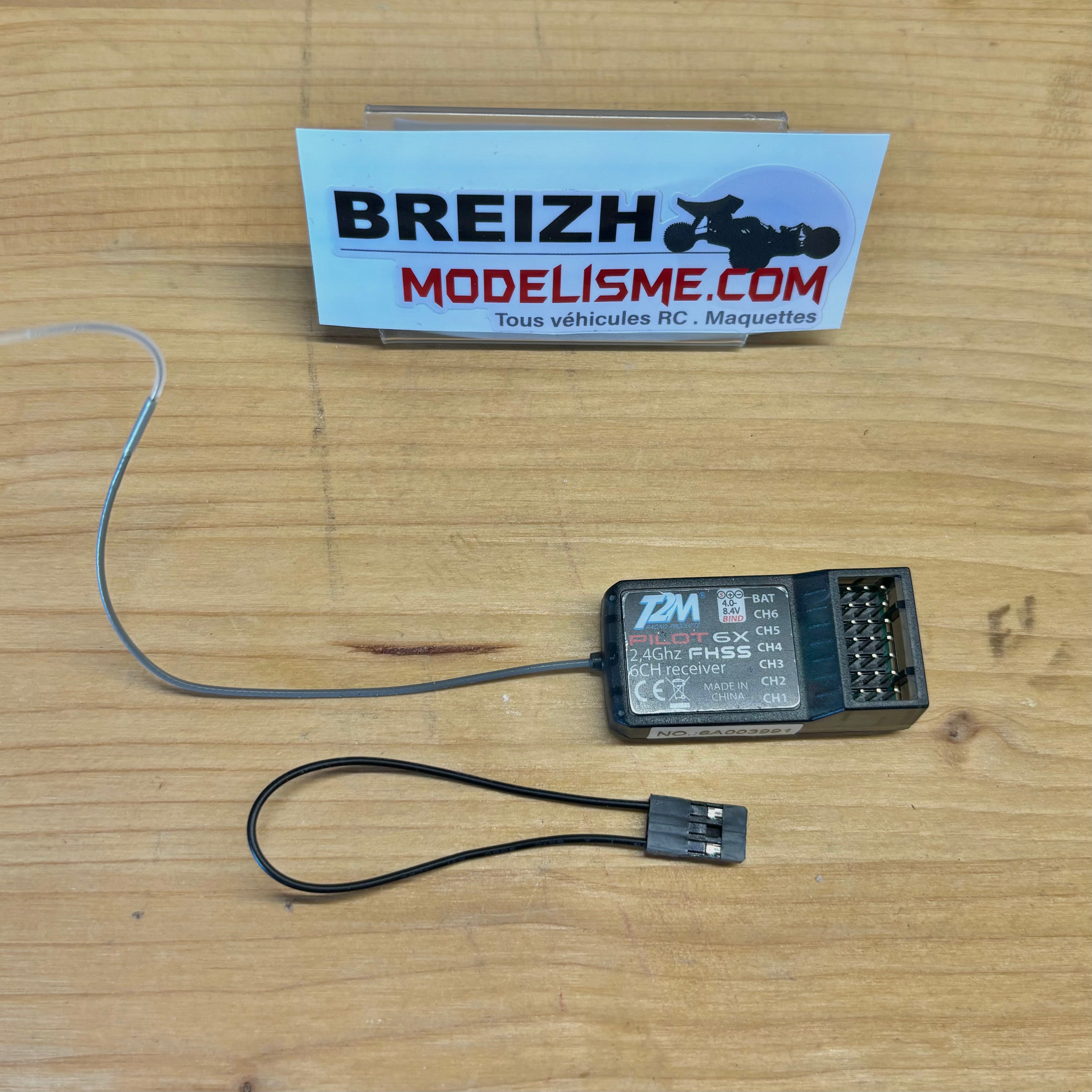 T2M Radio avec récepteur 6 voies Pilot 6X 2.4GHz mode 2