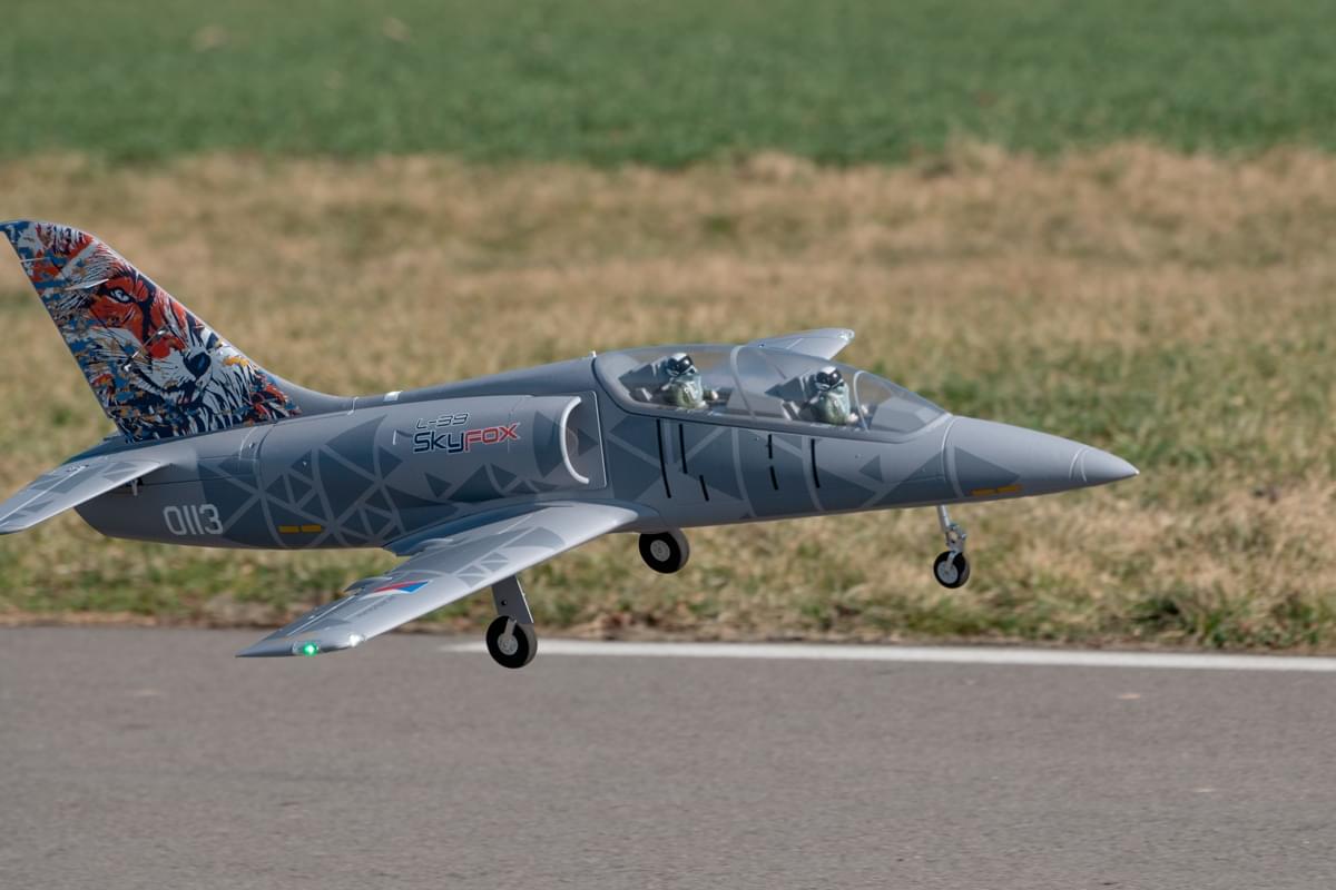 Kavan Jet L-39 Skyfox 1088mm EDF 6S KAV02.8095