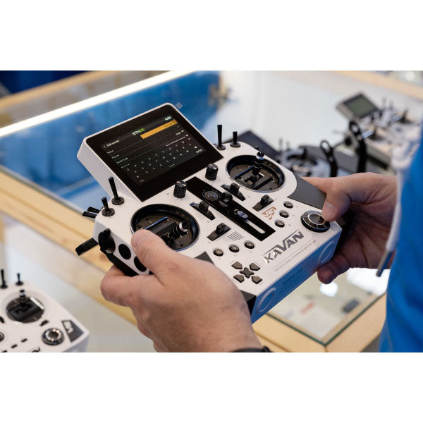 Emetteur radio 24 voies Kavan V20 PRO blanche KAV16.1010