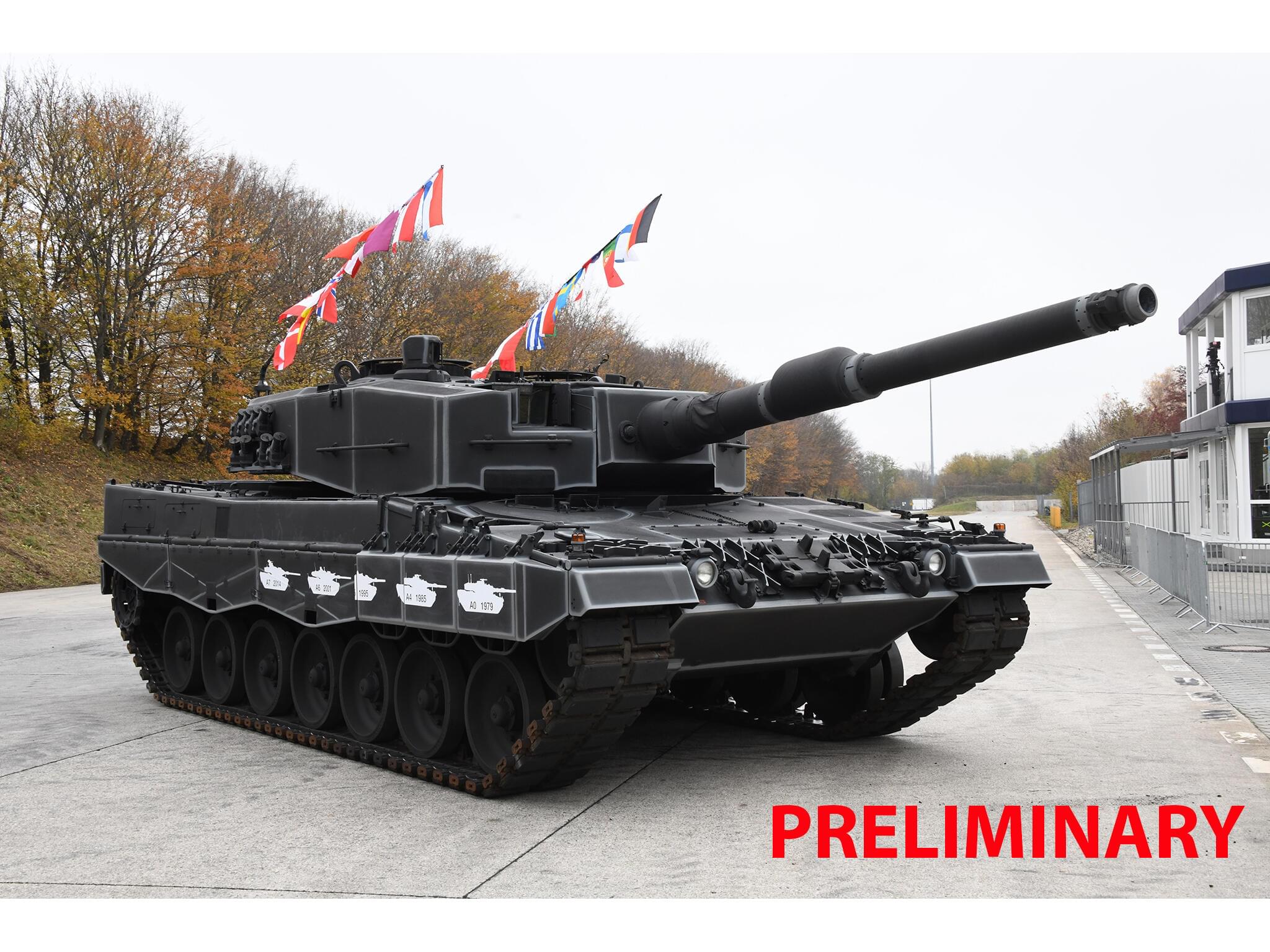 Maquette Char militaire Revell 03368 Leopard 2A4 - Special Decoration 40th anniversary
