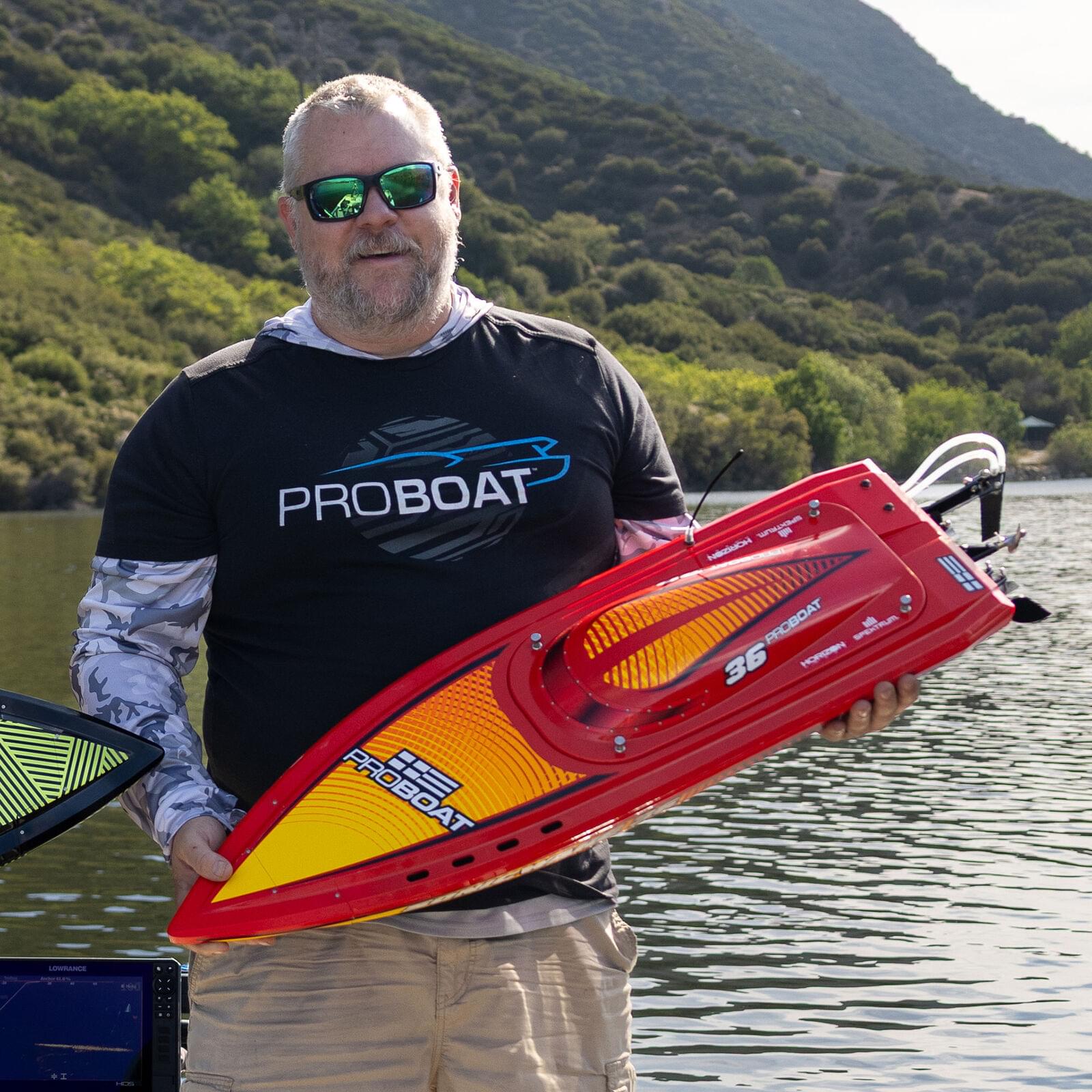 Bateau RC Sonicwake 36 V3 Brushless RTR ProBoat PRB-2171T2 - Breizh Modélisme.