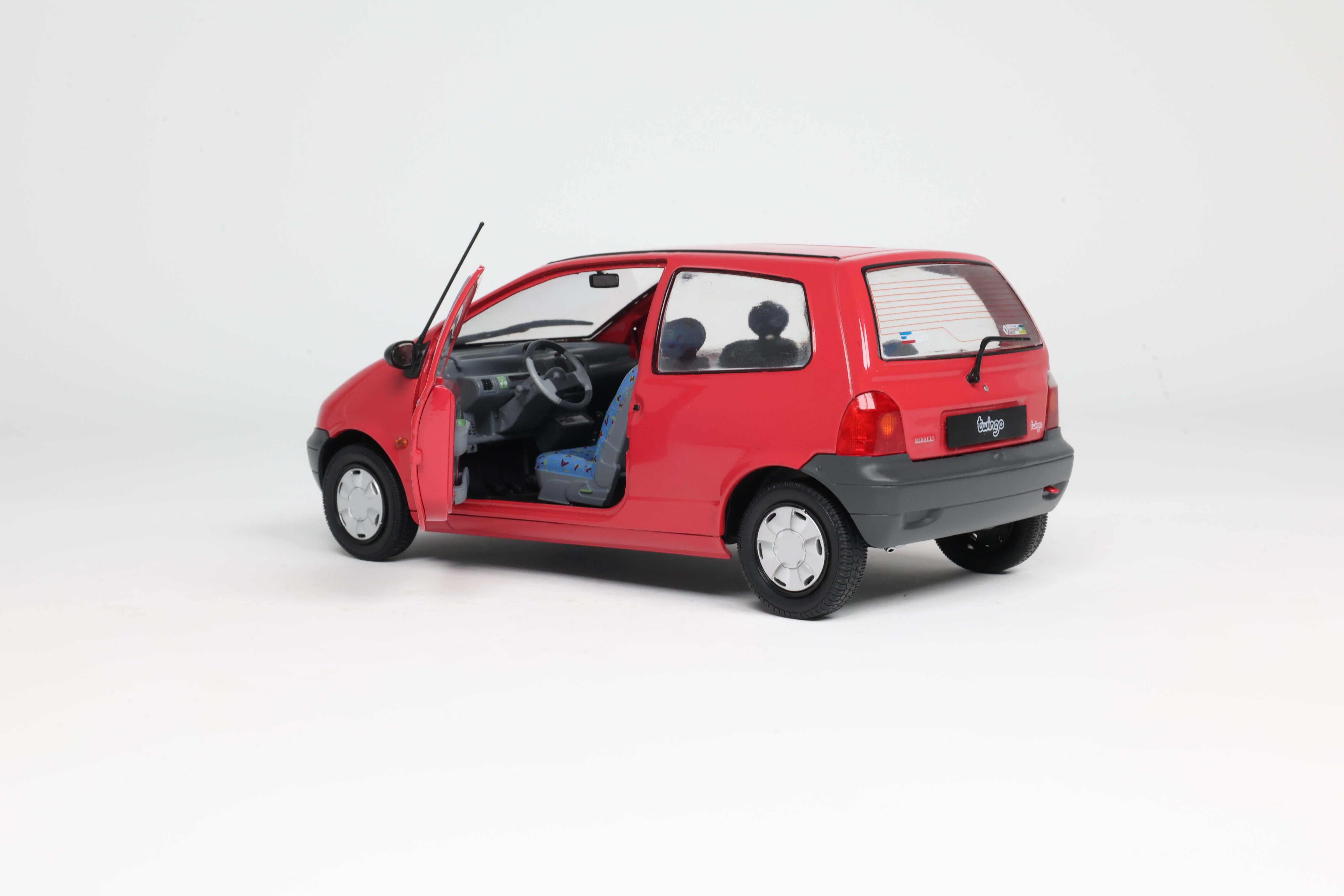 Solido S1804005 miniature collection 1/18 Renault Twingo MK1 Magenta 1995 - Breizh Modélisme.