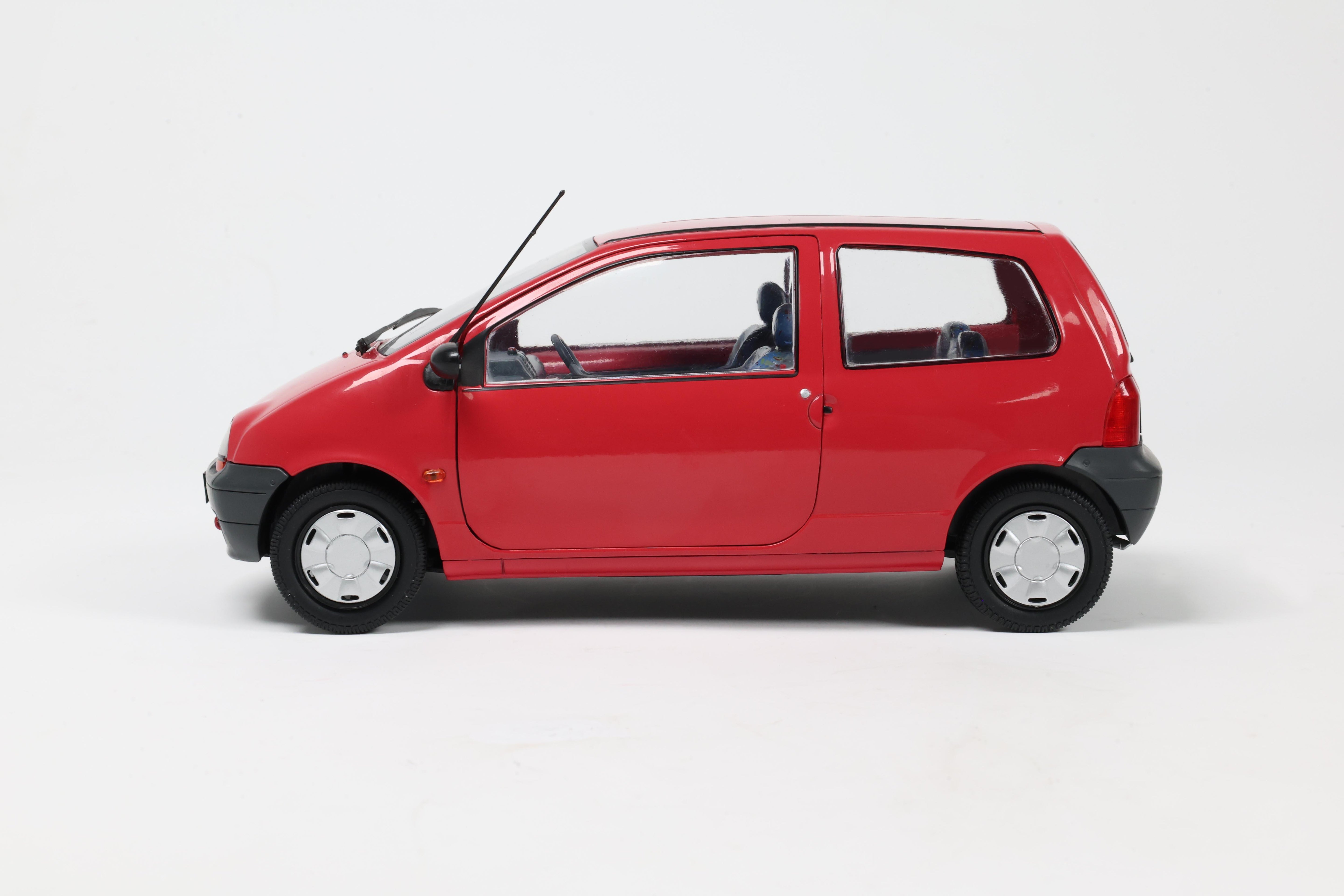 Solido S1804005 miniature collection 1/18 Renault Twingo MK1 Magenta 1995 - Breizh Modélisme.