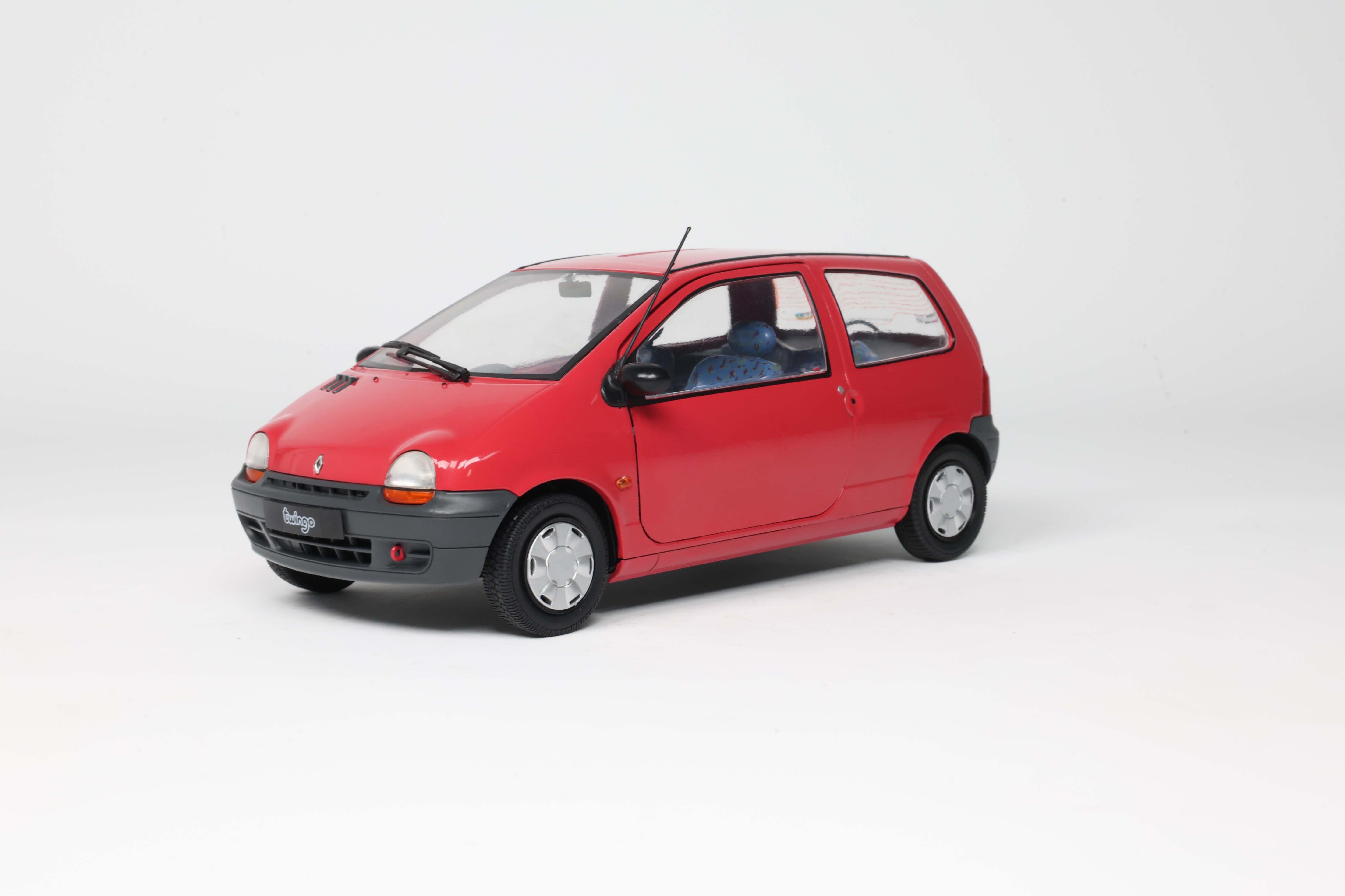 Solido S1804005 miniature collection 1/18 Renault Twingo MK1 Magenta 1995 - Breizh Modélisme.