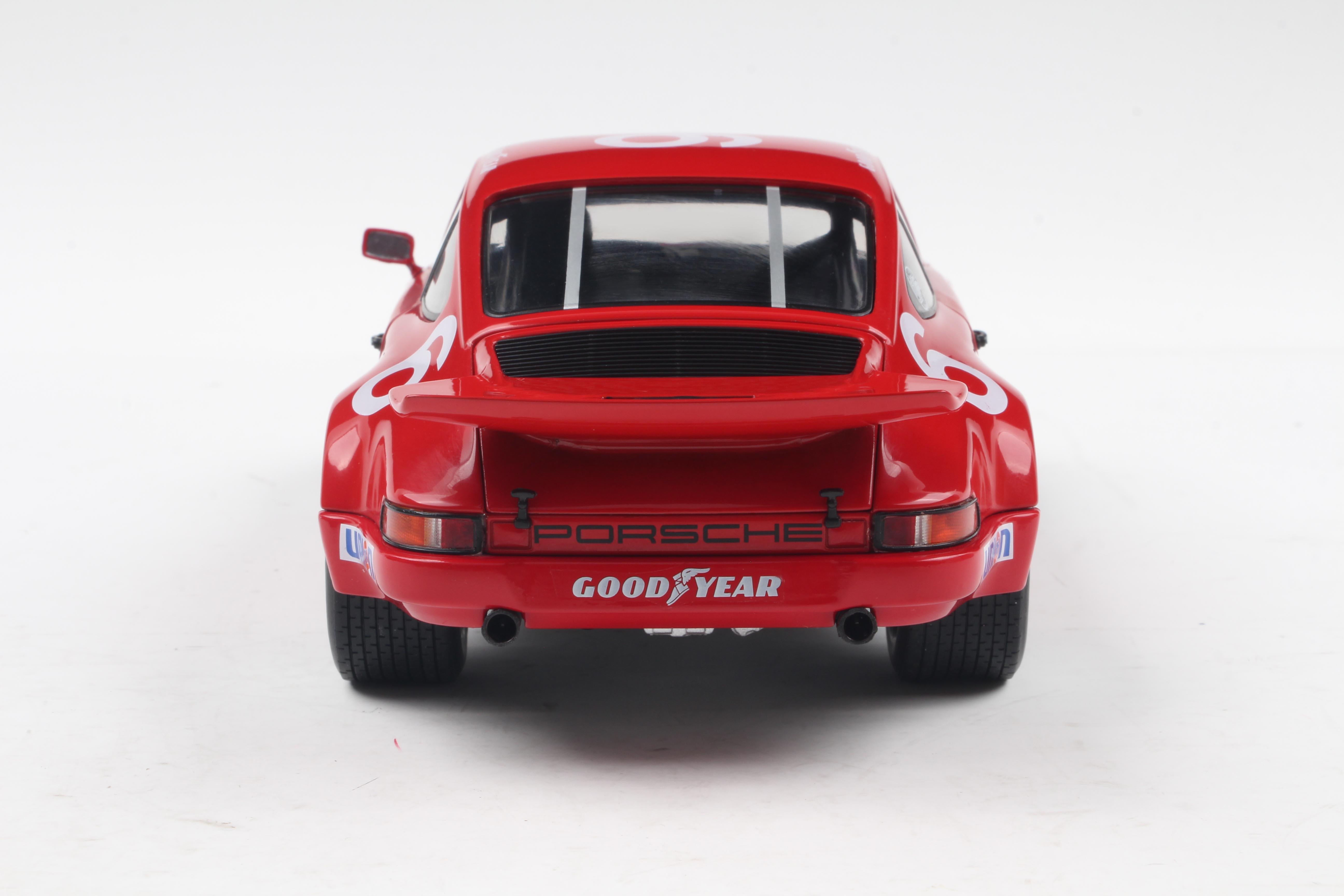 Solido S1810704 Voiture miniature collection 1/18 Porsche 911 IROC – IROC Daytona – 1974 – 6 Foyt