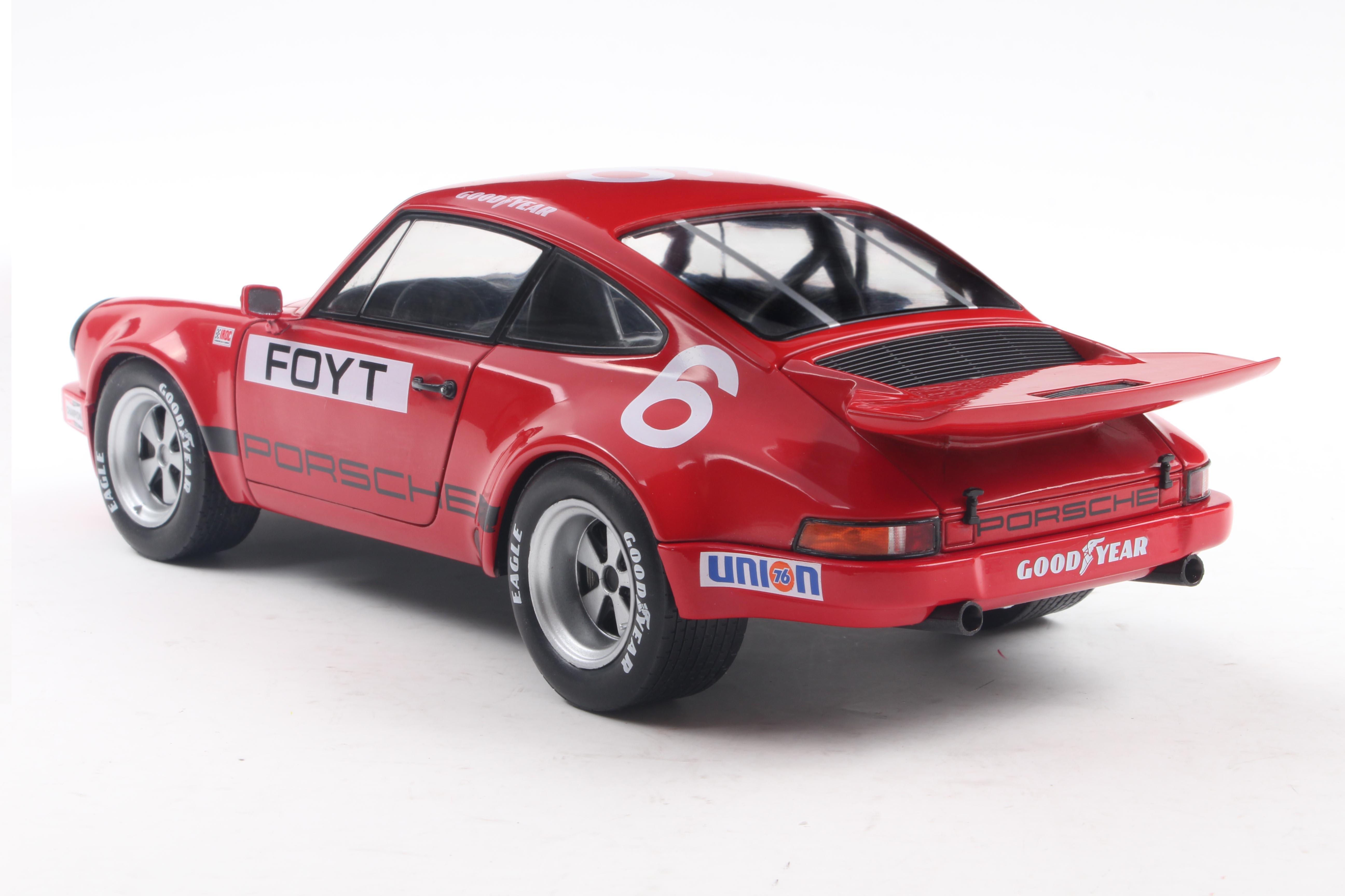 Solido S1810704 Voiture miniature collection 1/18 Porsche 911 IROC – IROC Daytona – 1974 – 6 Foyt
