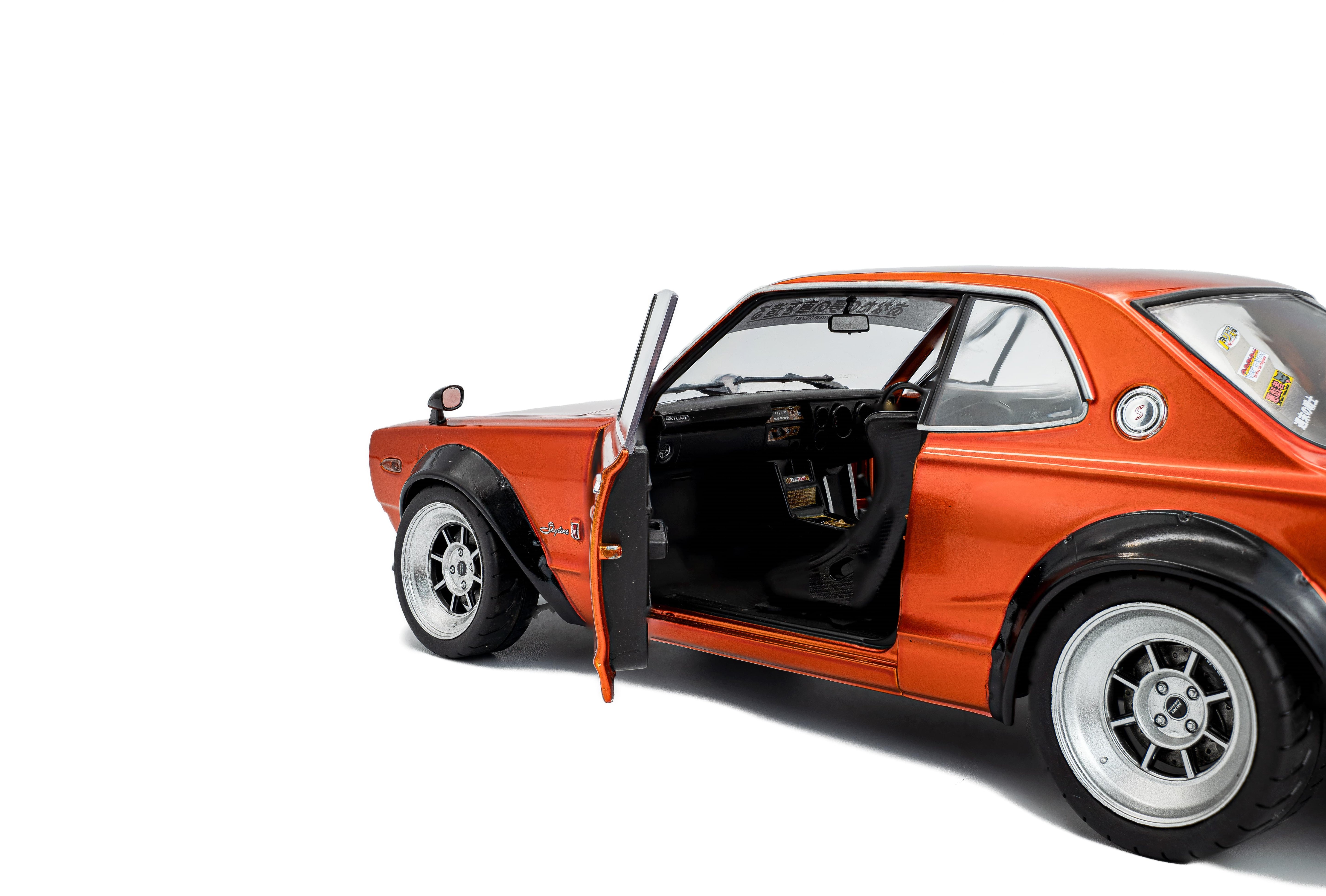 Solido S1813003 Voiture miniature collection 1/18 Nissan Skyline (C10) Hakosuka – orange metallic – 1970