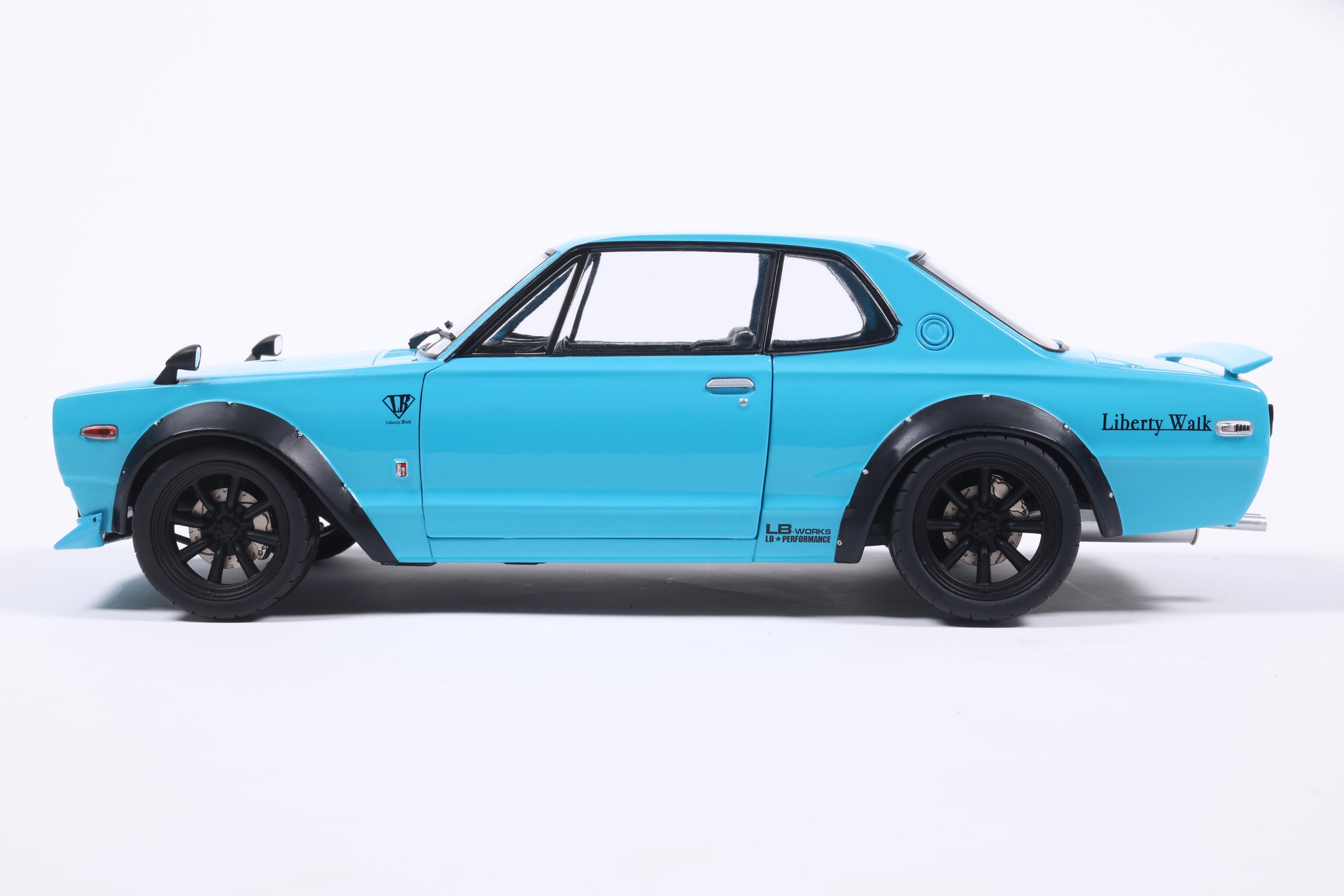 Solido S1813005 miniature collection 1/18 Nissan Skyline 2000 GT-R Hakosuka Liberty Walk