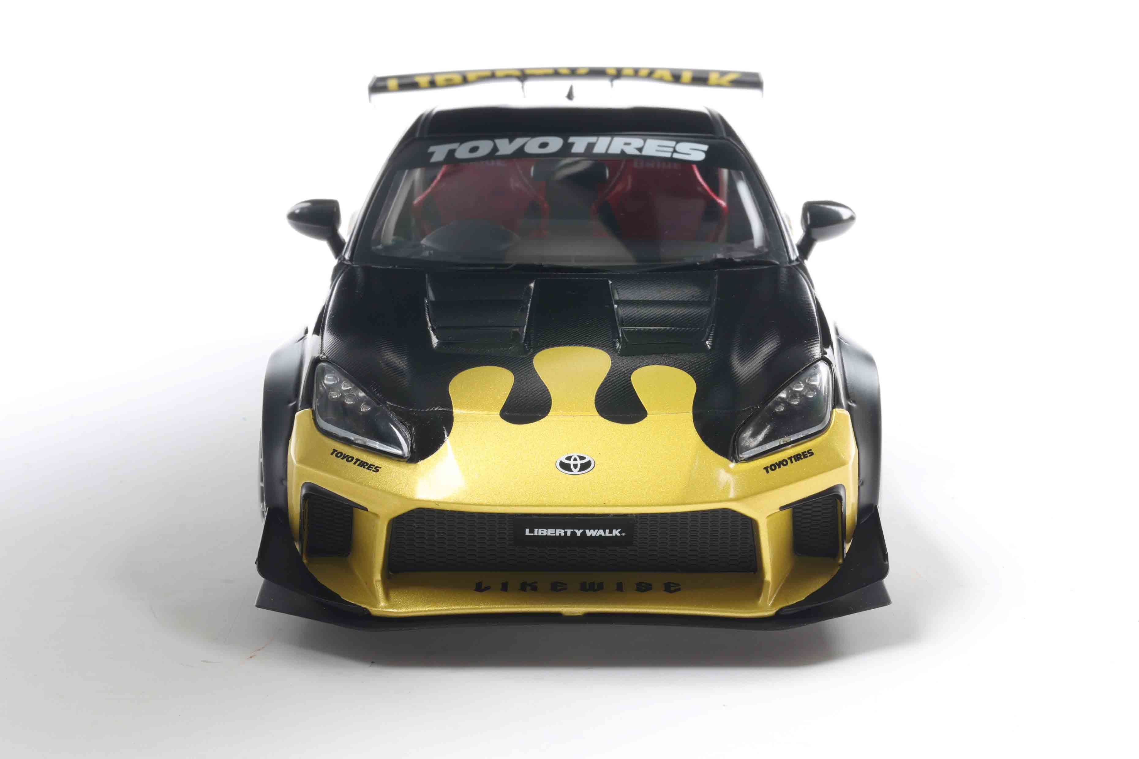 Solido S1813603 Voiture miniature collection 1/18 Toyota GR86 Liberty Walk Body Kit – 2024