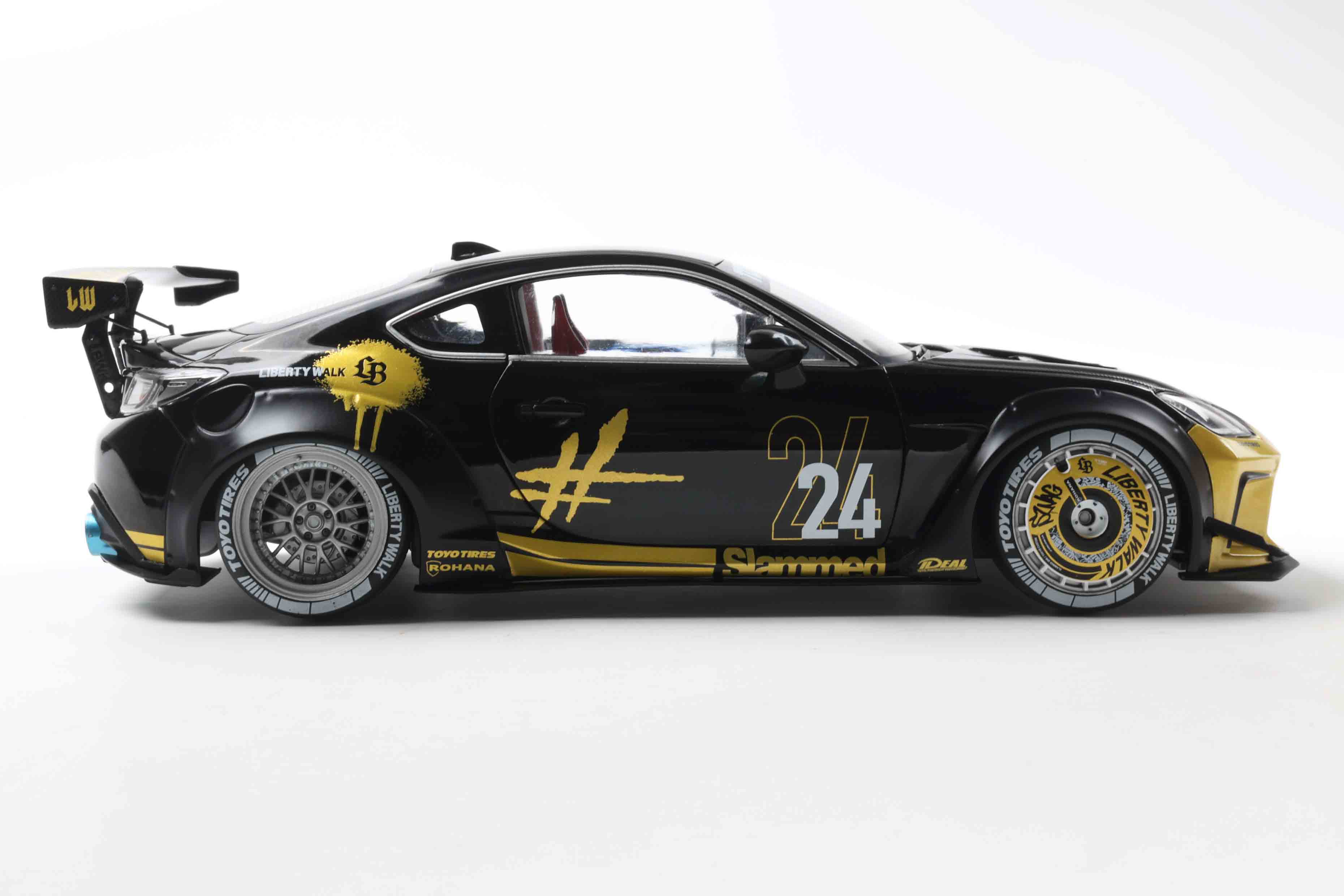 Solido S1813603 Voiture miniature collection 1/18 Toyota GR86 Liberty Walk Body Kit – 2024