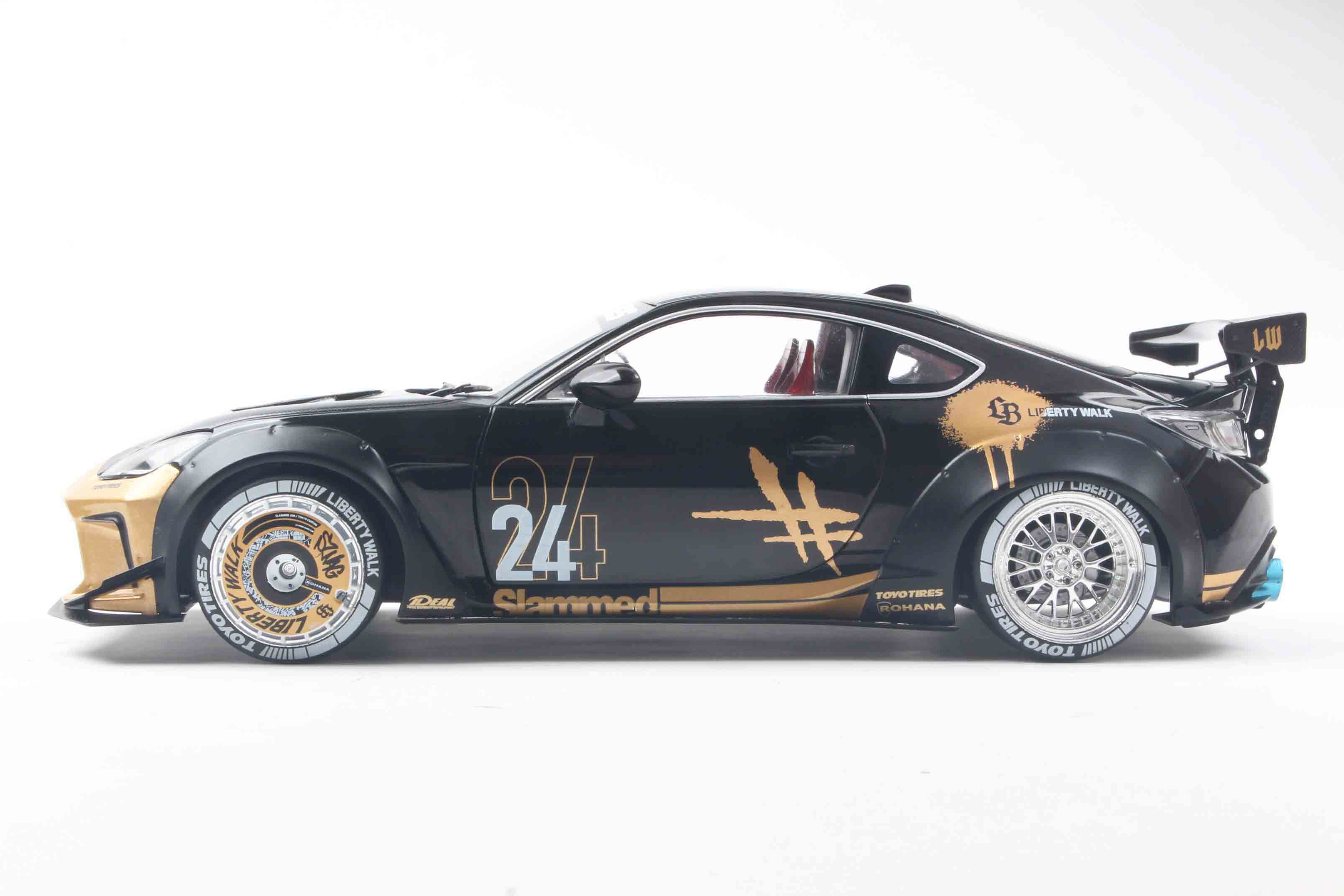 Solido S1813603 Voiture miniature collection 1/18 Toyota GR86 Liberty Walk Body Kit – 2024
