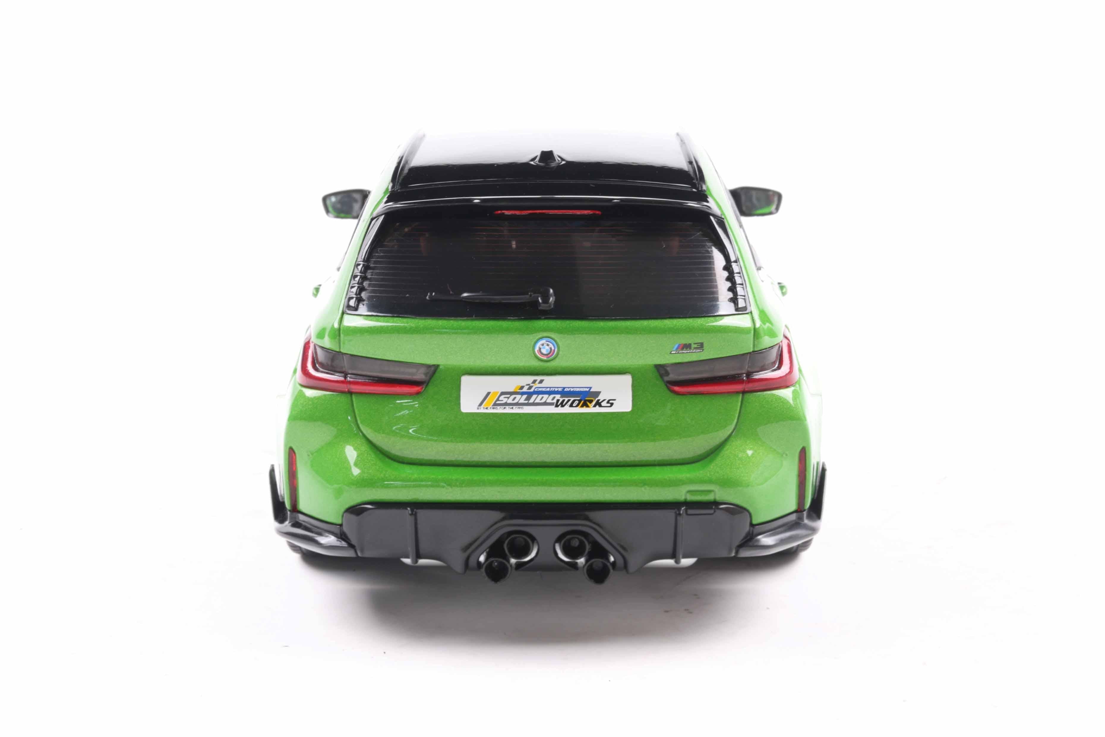 Solido S1813703 Voiture miniature collection 1/18 BMW Touring performance parts – Green Metallic – 2024