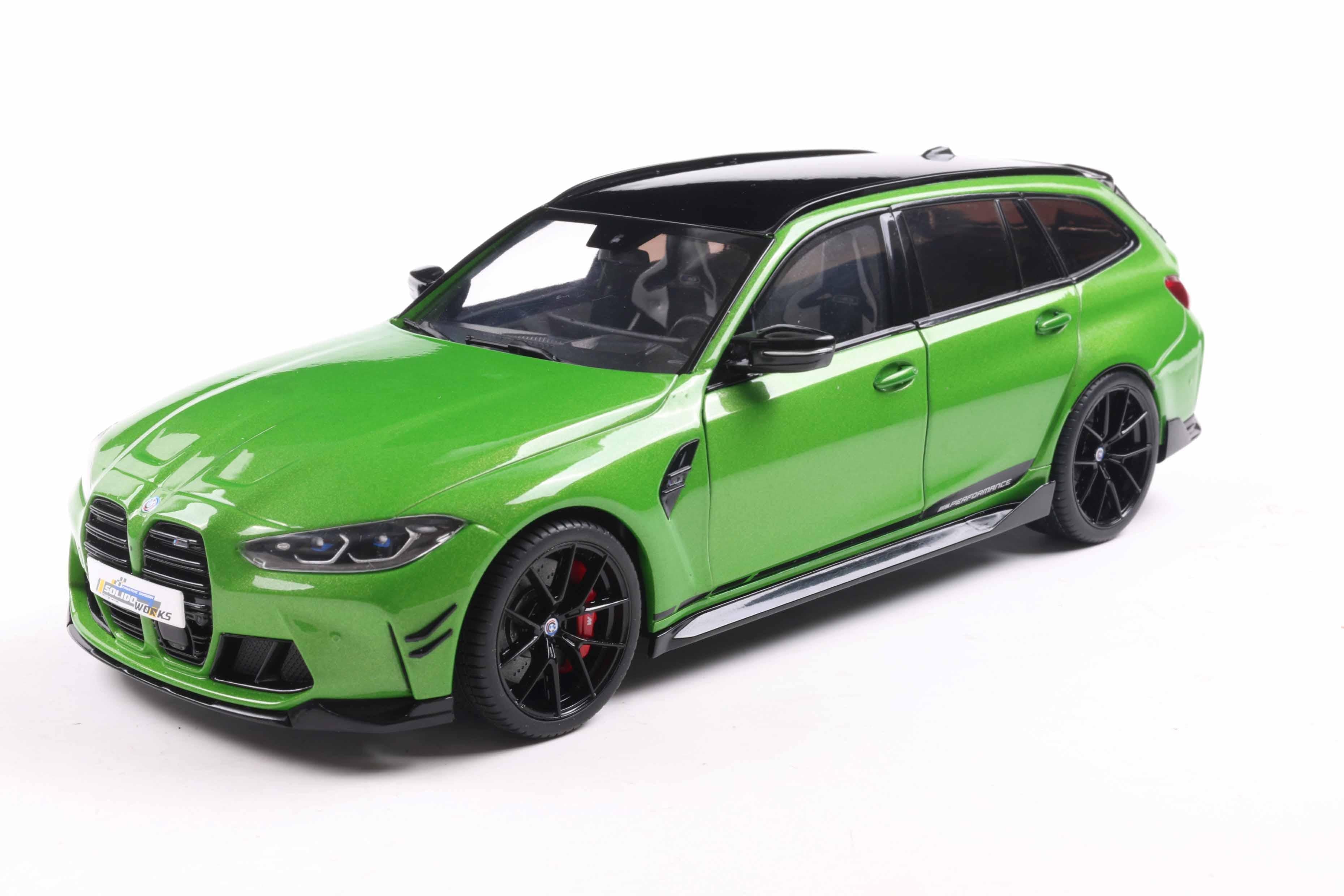 Solido S1813703 Voiture miniature collection 1/18 BMW Touring performance parts – Green Metallic – 2024