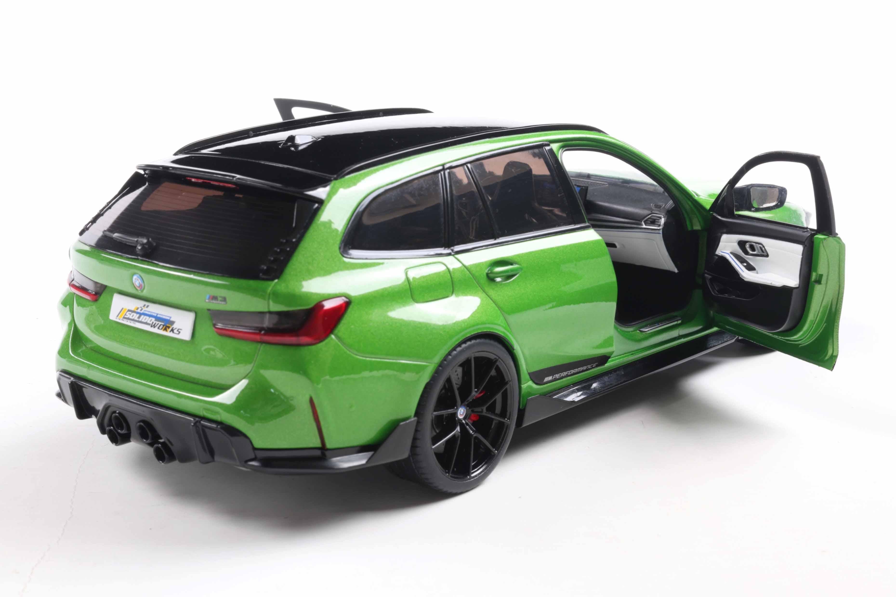 Solido S1813703 Voiture miniature collection 1/18 BMW Touring performance parts – Green Metallic – 2024