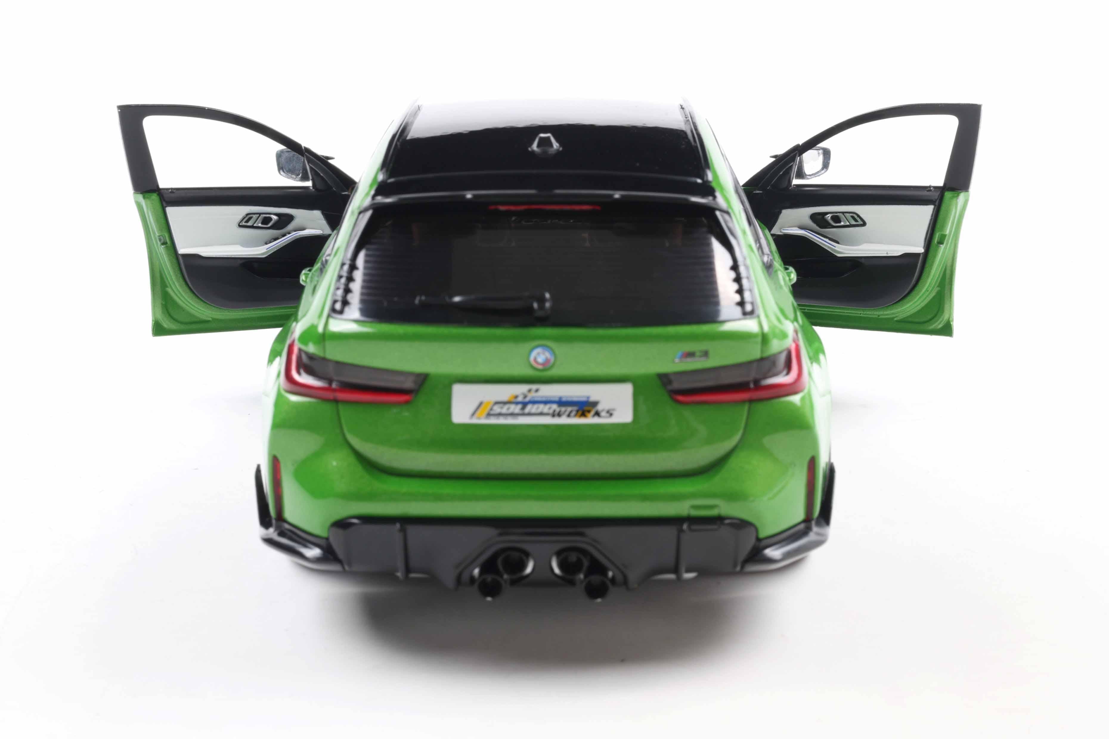 Solido S1813703 Voiture miniature collection 1/18 BMW Touring performance parts – Green Metallic – 2024