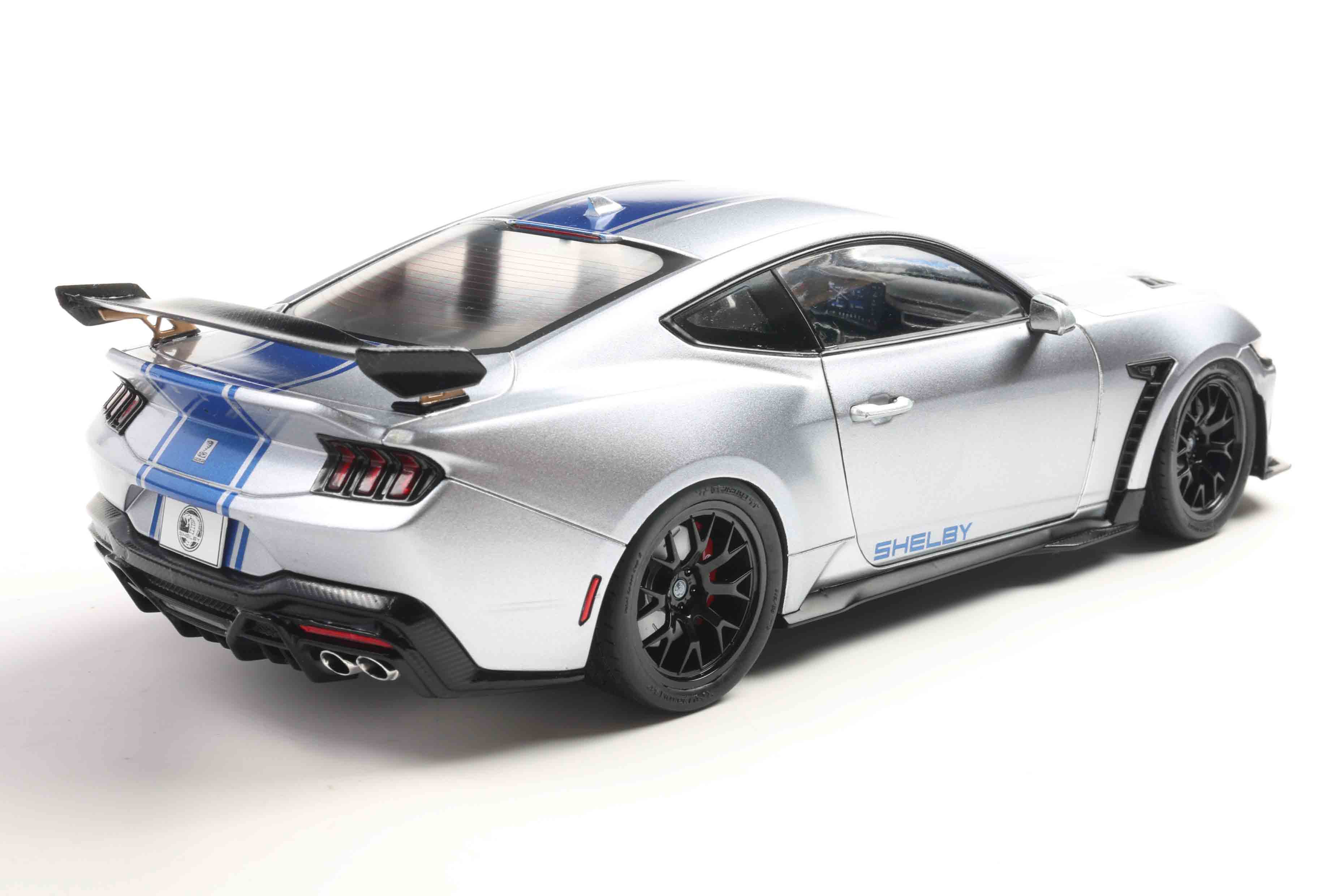 Solido S1813803 Voiture miniature collection 1/18 Shelby Mustang Super snake – Grise – 2025