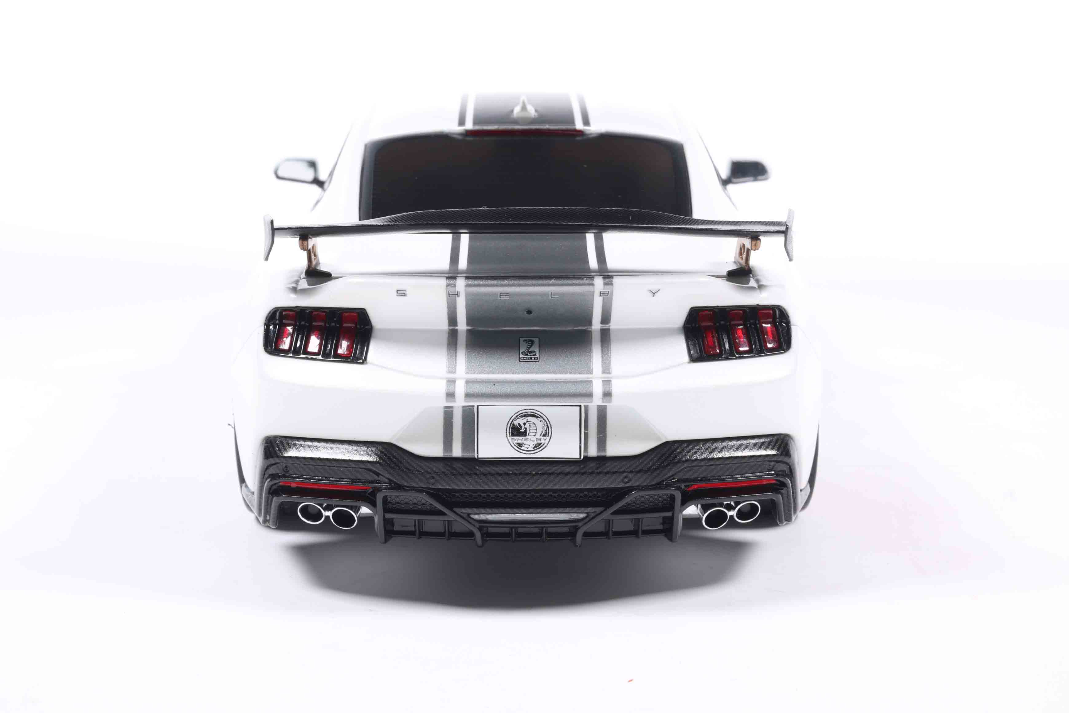 Solido S1813806 miniature collection 1/18 Shelby Mustang Super Snake blanche à rayures argentées - Breizh Modélisme.