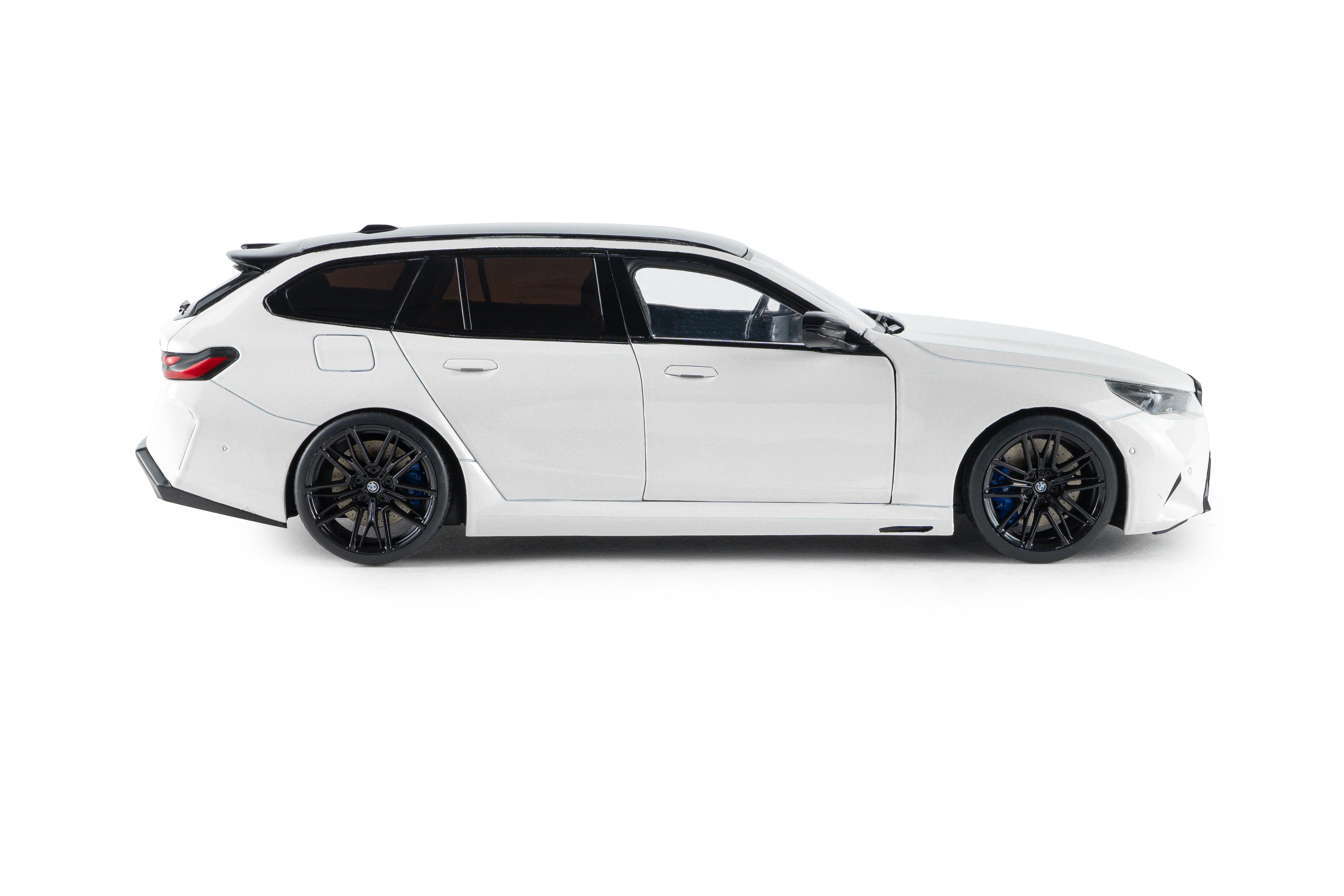 Solido S1814802 Voiture miniature collection 1/18 BMW M5 Touring – Alpine White Solid – 2025