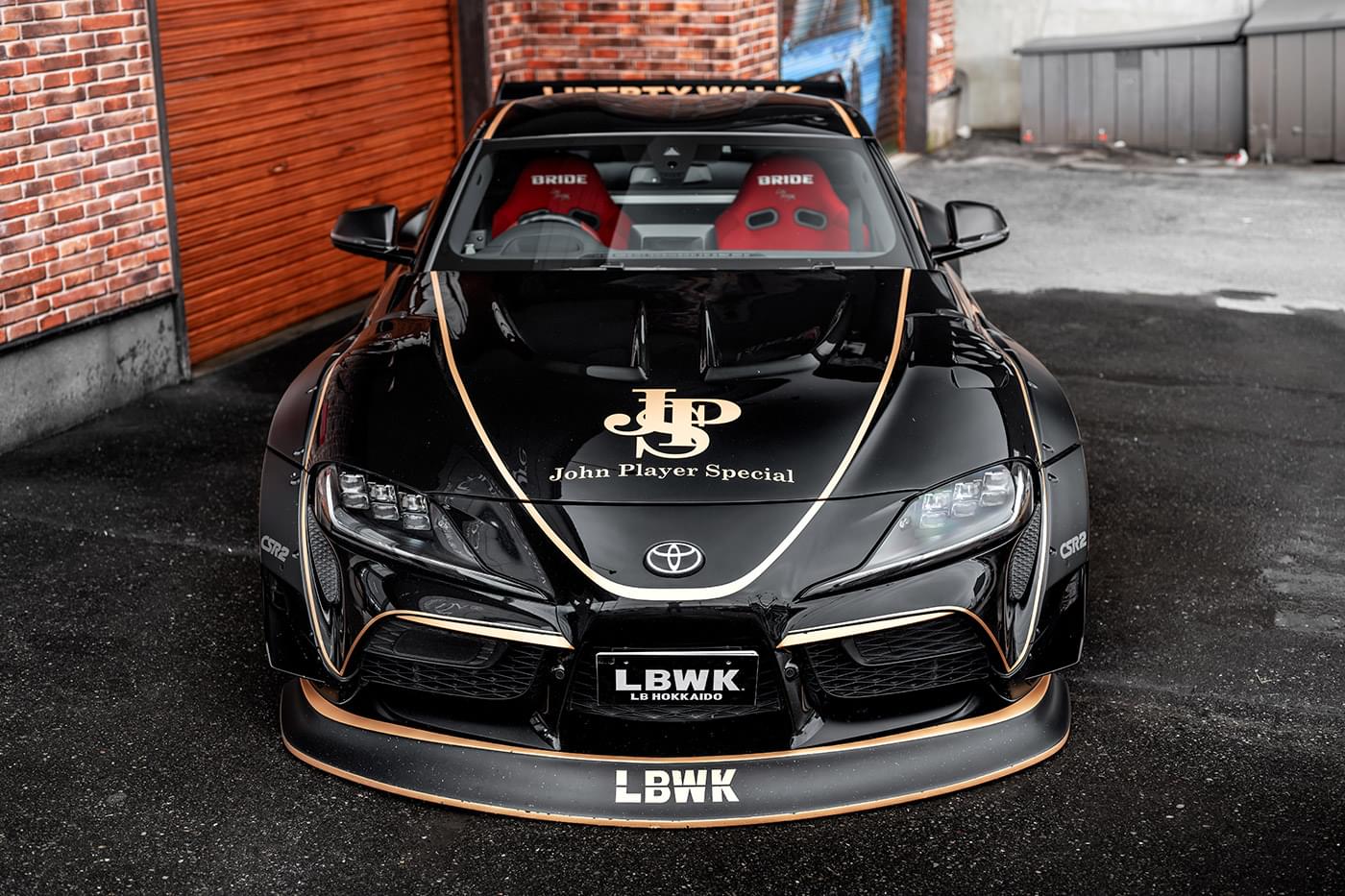 Solido S1815504 miniature collection 1/18 Toyota GR Supra Liberty Walk noir/or hommage 2025 - Breizh Modélisme.
