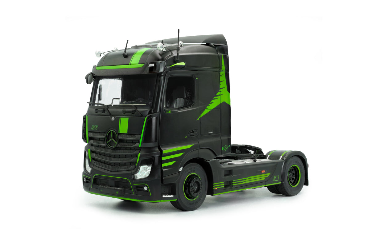 Solido S2400107 Voiture miniature collection 1/24 Volvo FH Globetrotter XL Neon vert 2023 - Breizh Modélisme.