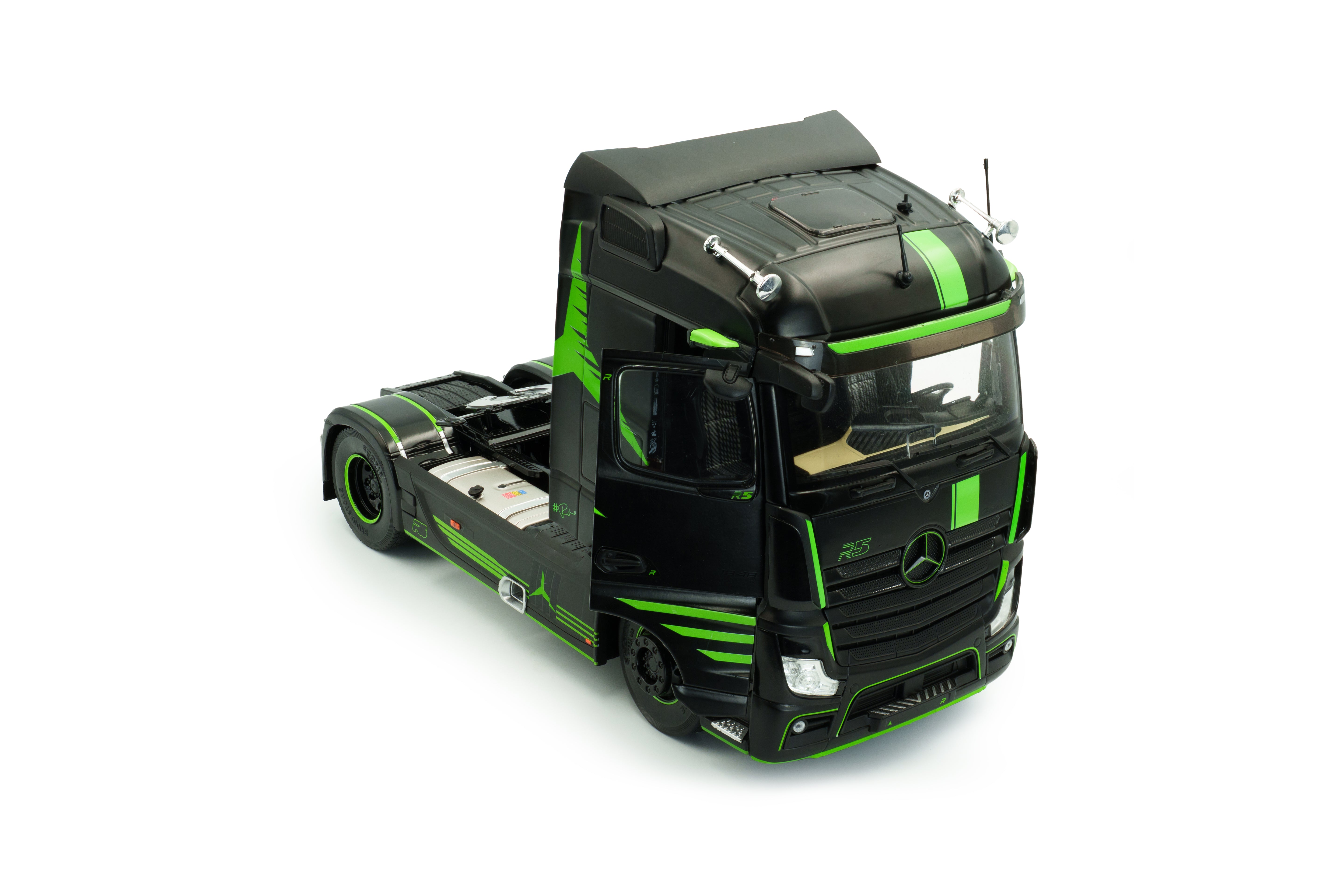 Solido S2400107 Voiture miniature collection 1/24 Volvo FH Globetrotter XL Neon vert 2023 - Breizh Modélisme.