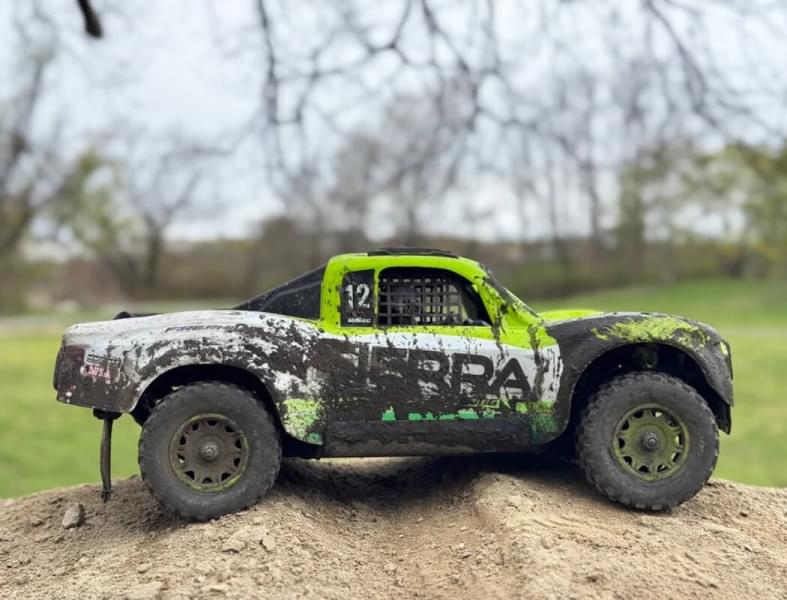Short course UDI RC Sierra PRO 1/12 Brushless RTR 4WD UD1203 PRO 80km/h