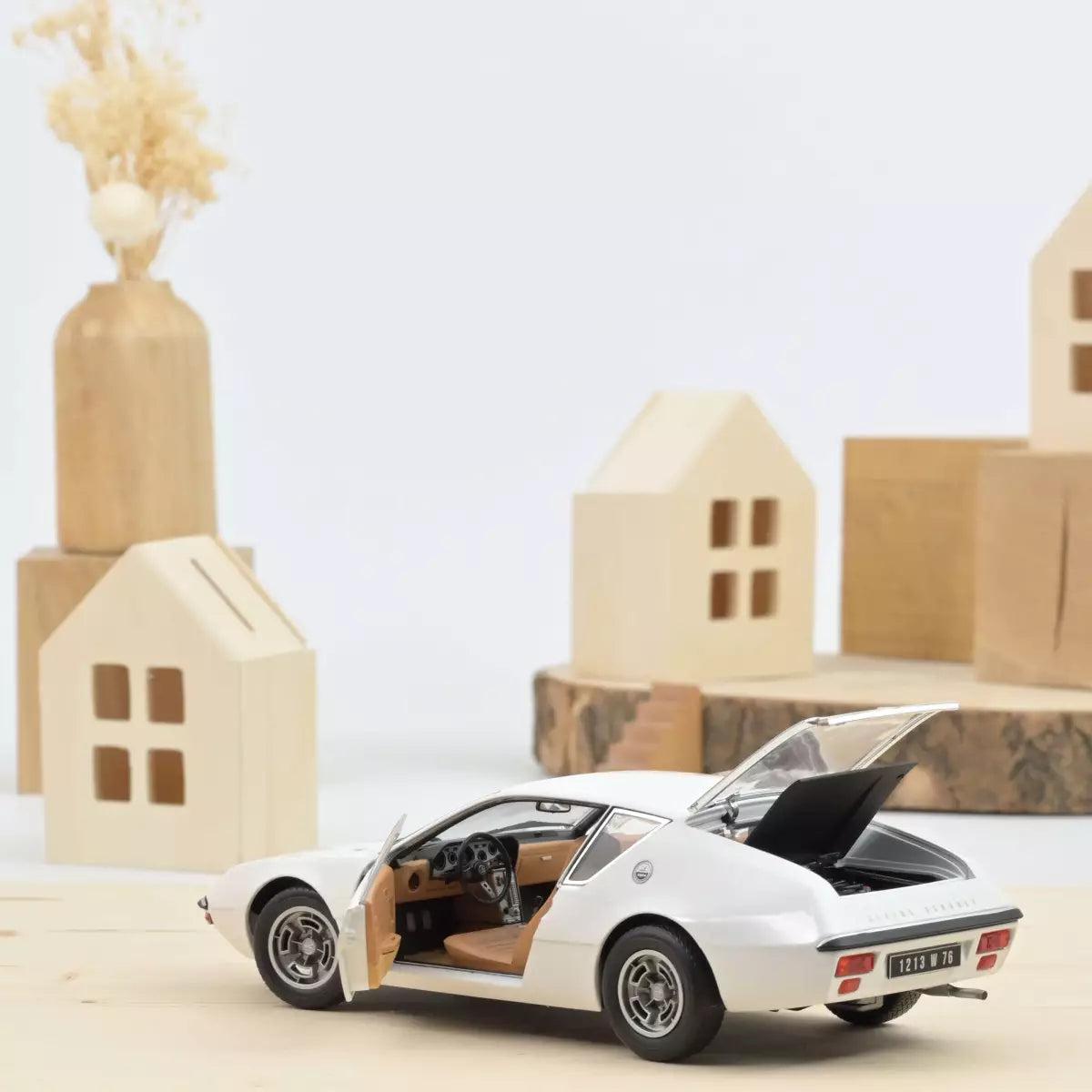 Voiture miniature collection 1/18 Alpine A310 1600 VE 1972 Blanc (310pcs) Norev 185401