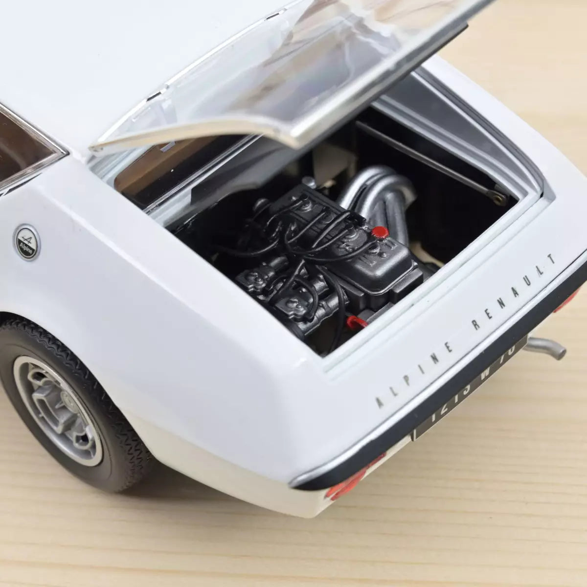 Voiture miniature collection 1/18 Alpine A310 1600 VE 1972 Blanc (310pcs) Norev 185401