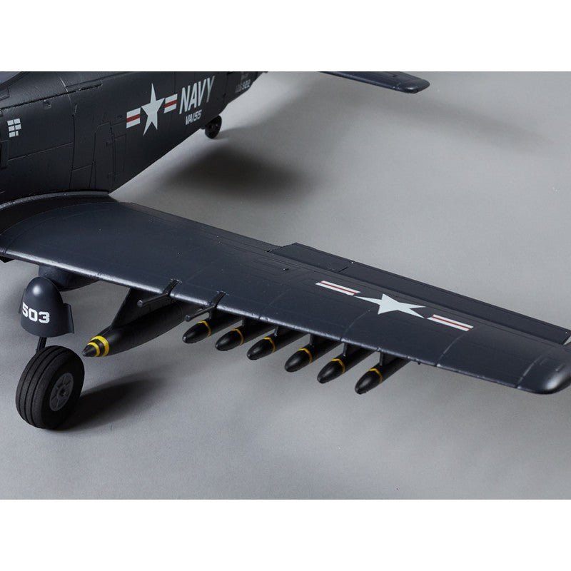 Avion RC 800mm A1 Skyraider Warbird PNP kit DB005PB - Breizh Modélisme.