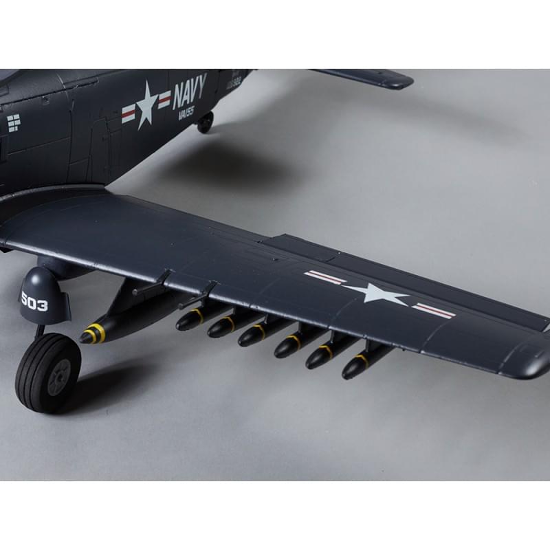 Avion RC 800mm A1 Skyraider Warbird PNP kit DB005PB - Breizh Modélisme.