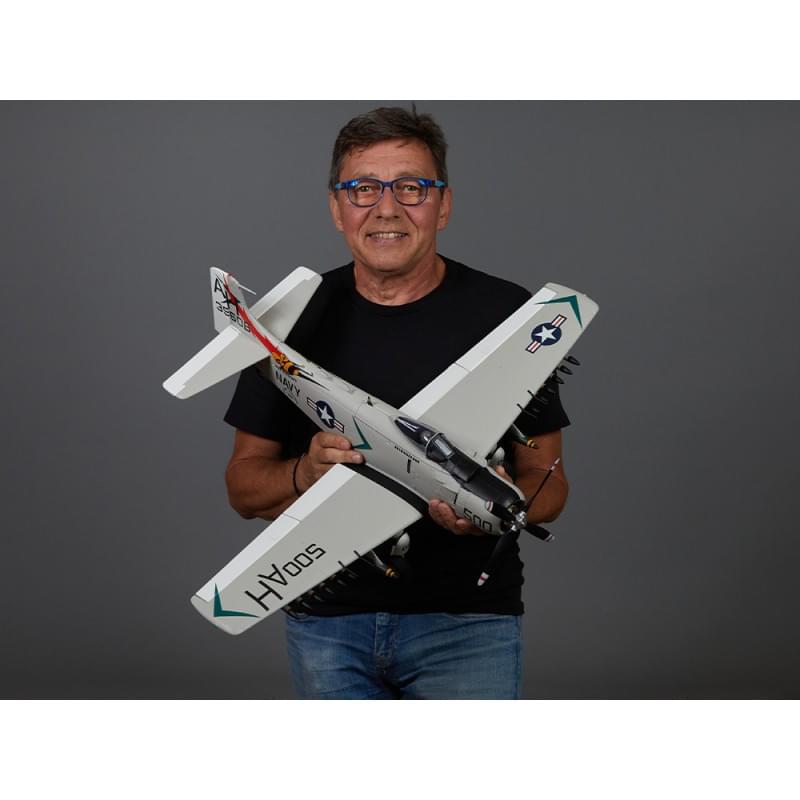 Avion RC 800mm A1 Skyraider Warbird PNP kit DB006PG - Breizh Modélisme.