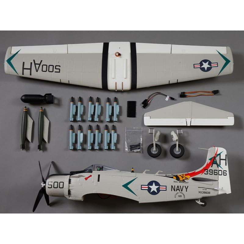 Avion RC 800mm A1 Skyraider Warbird PNP kit DB006PG - Breizh Modélisme.